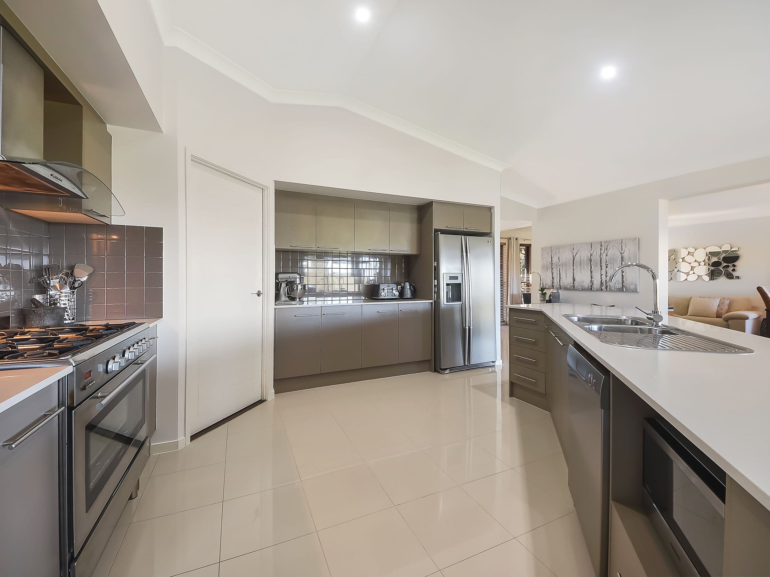 238 Whiteside Road, Samsonvale QLD 4520, Samsonvale - Thumbnail 3