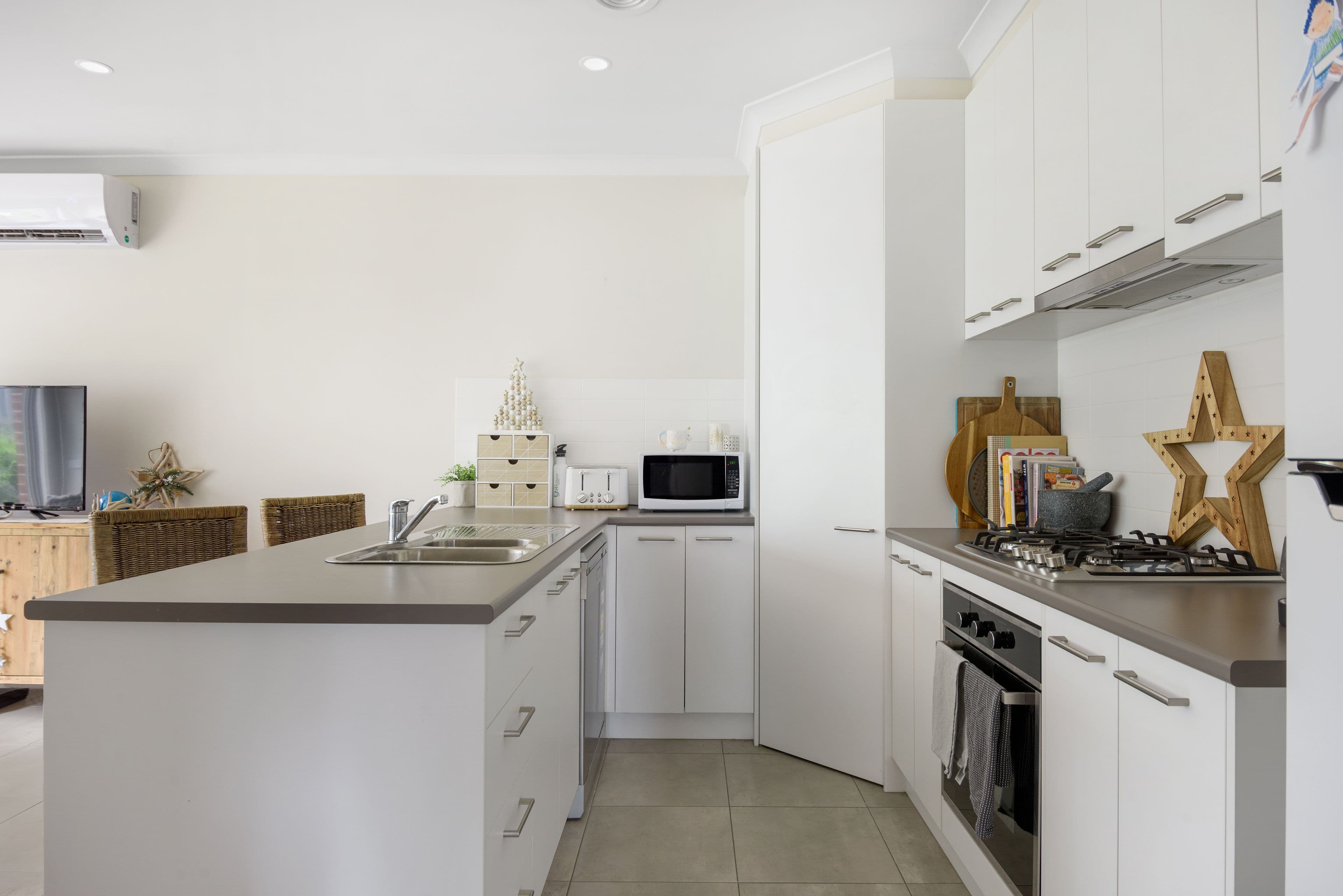 2/111 Leith Street, Redan  Victoria  3350, Australia, Redan - Thumbnail 3