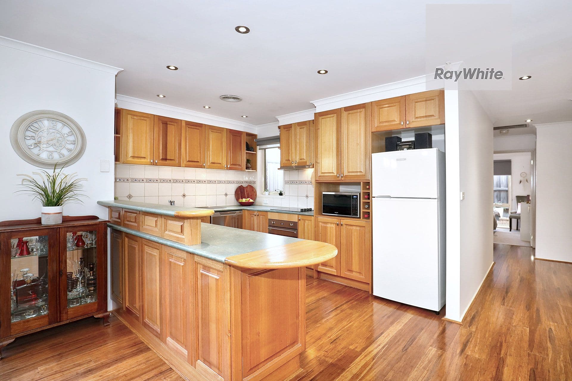 1 Hillcrest Drive, Westmeadows VIC 3049, Westmeadows - Thumbnail 5