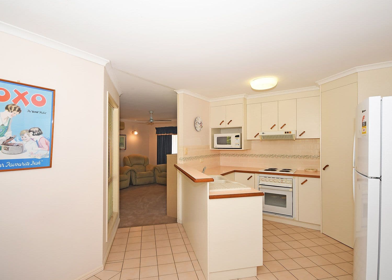 5 Toohey Court, Torquay QLD 4655, Torquay - Thumbnail 3