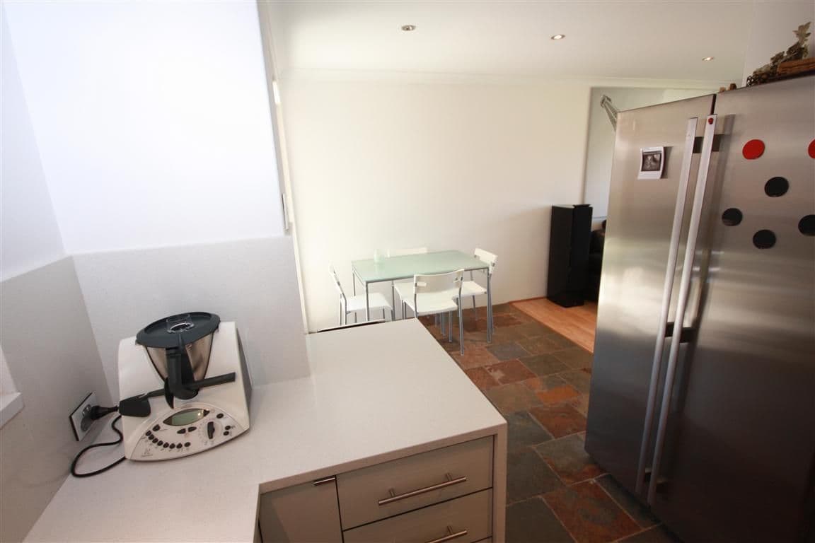 4 Knoll Place, Kiara WA 6054, Kiara - Thumbnail 4