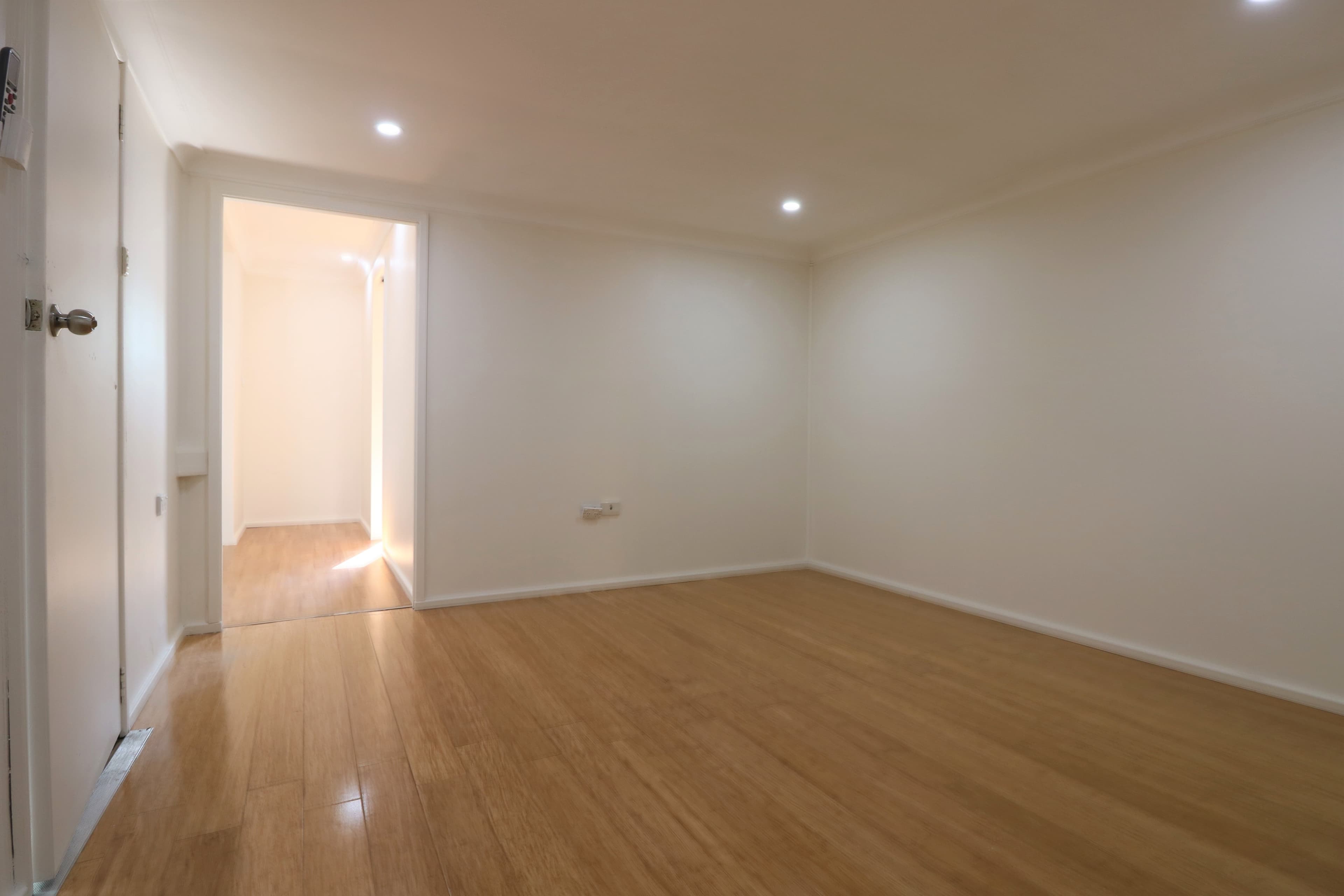 4a Lenton Avenue, Fairfield NSW 2165, Fairfield - Thumbnail 2