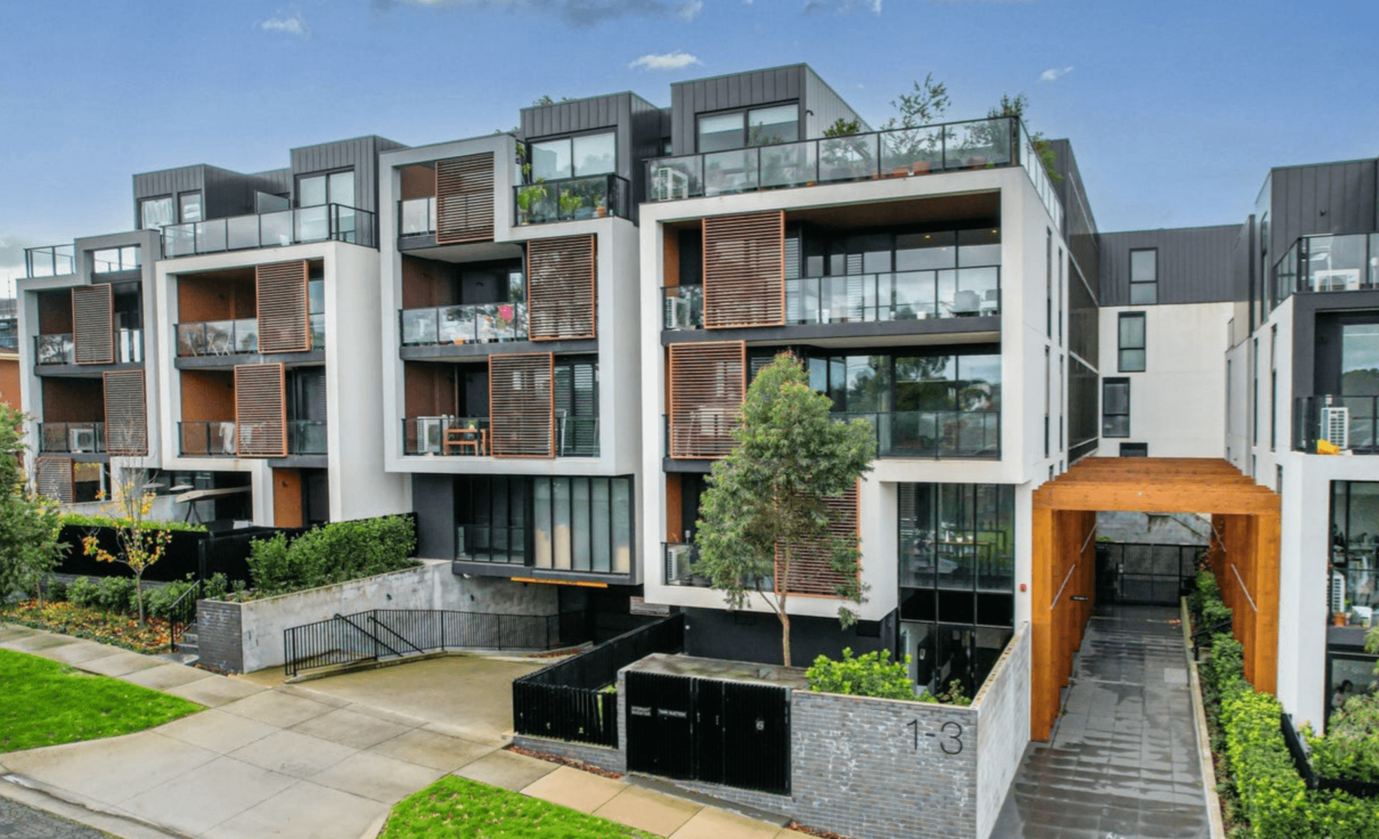 121/1 Sergeant Street, Blackburn - Thumbnail 2
