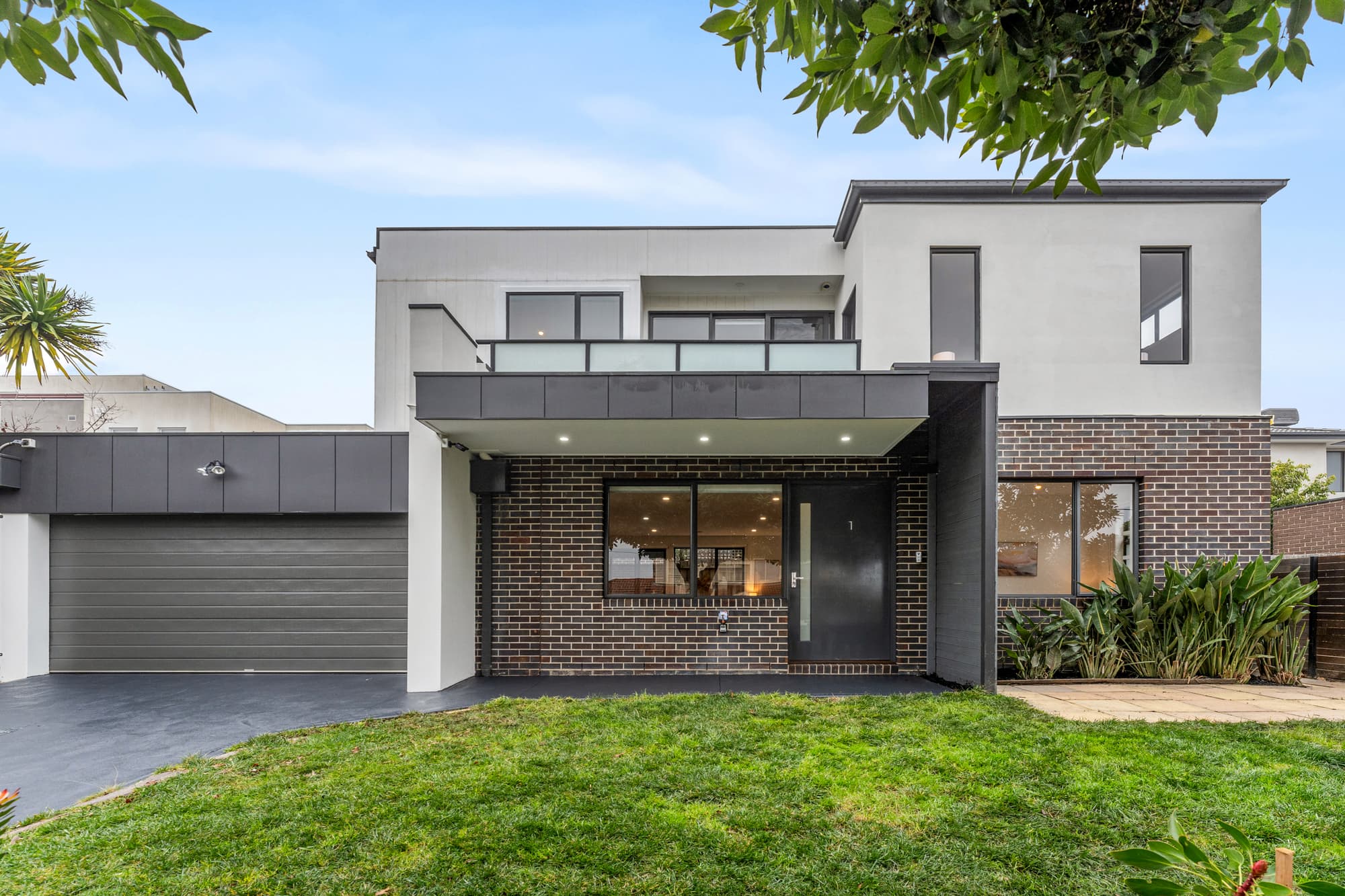 1/1 Renown Street, Burwood - Image 1