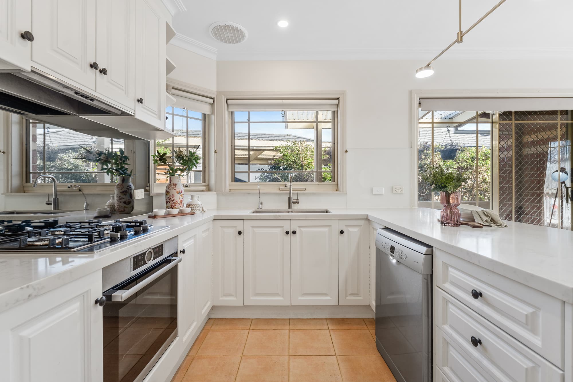 10 Chapman Street, Blackburn North - Thumbnail 7