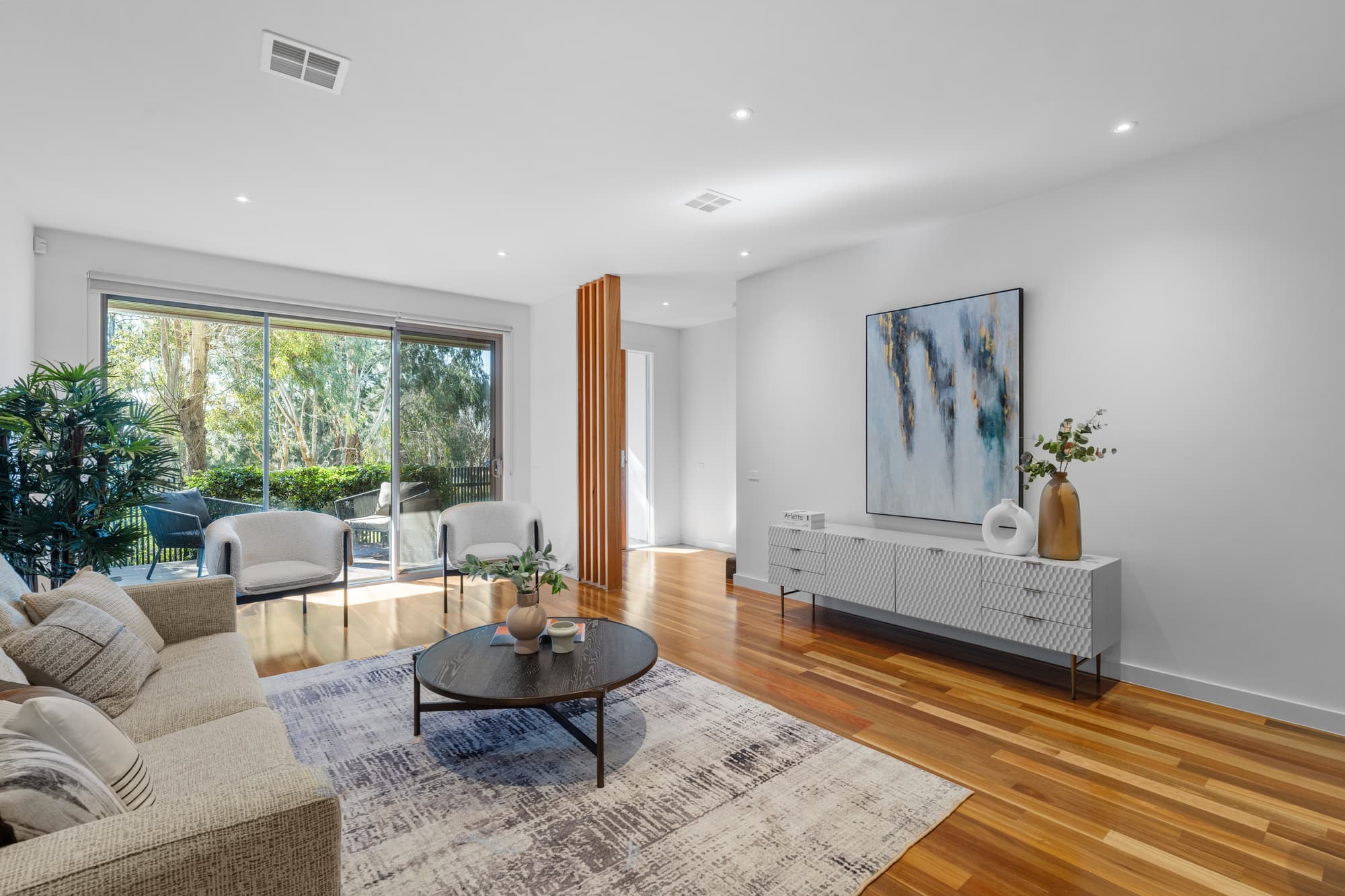 23 Charlottes Way, Forest Hill - Thumbnail 4