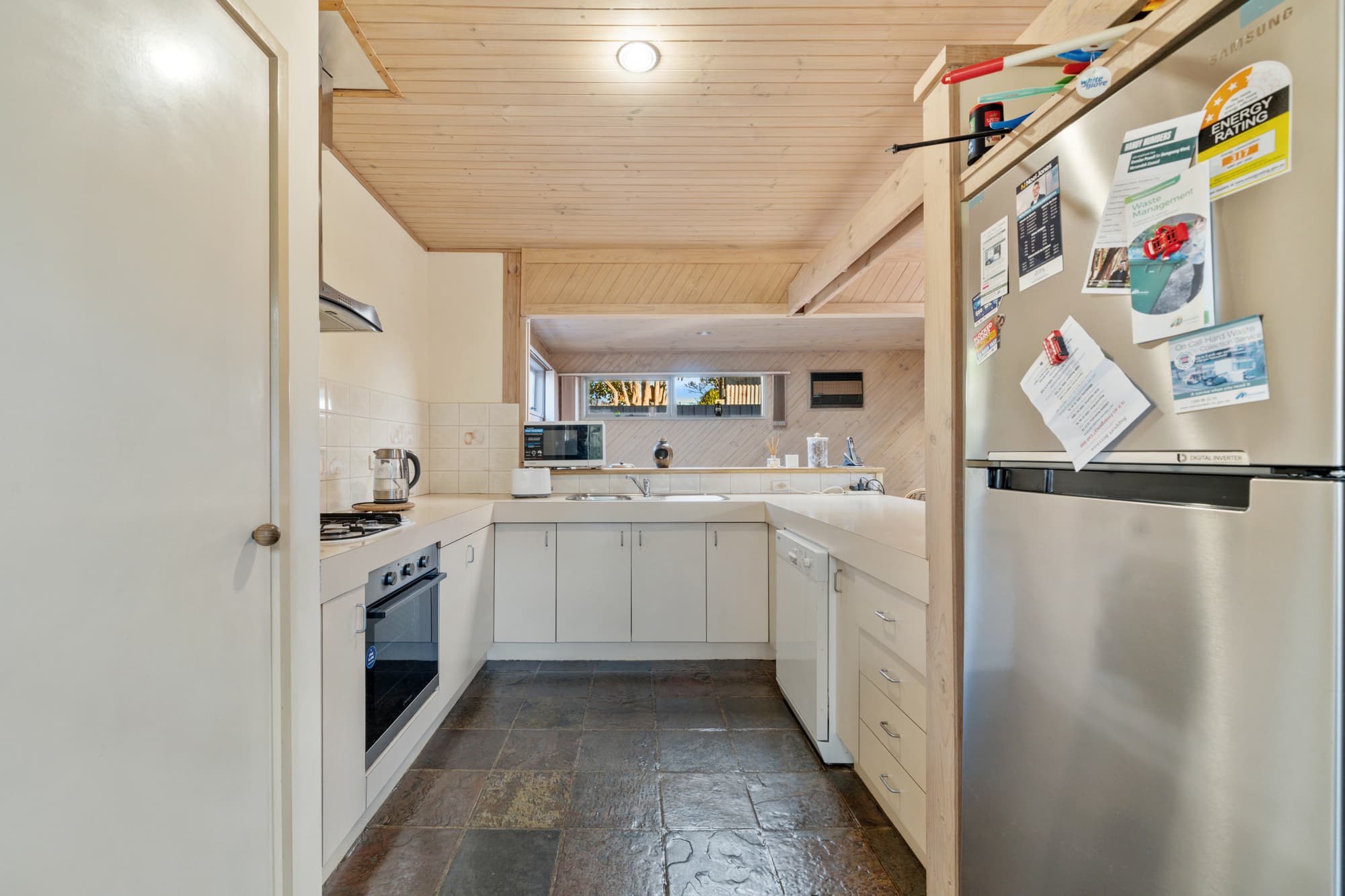 5 Selby Court, Croydon North - Thumbnail 7