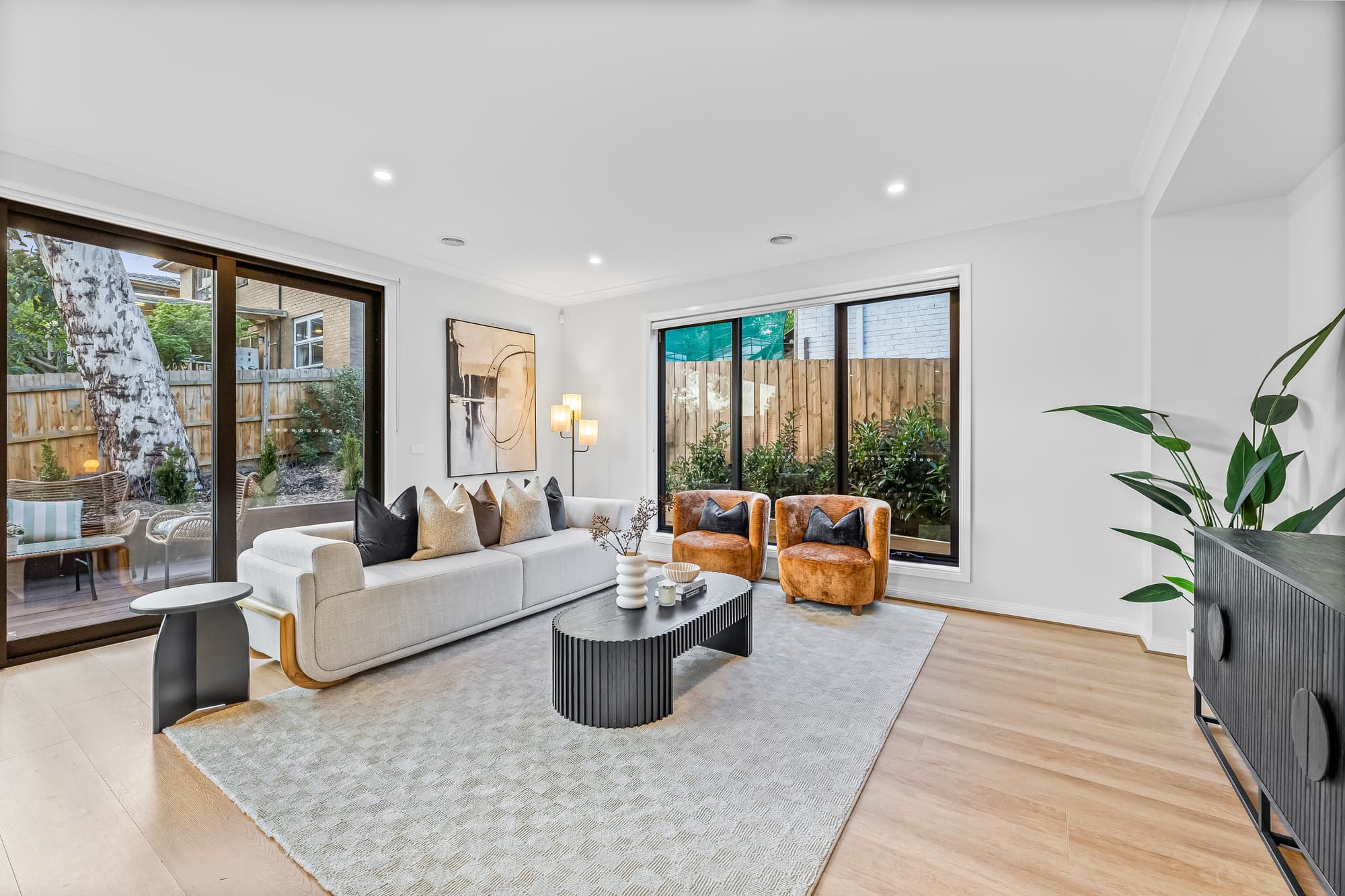 383 Middleborough Road, Box Hill - Thumbnail 3