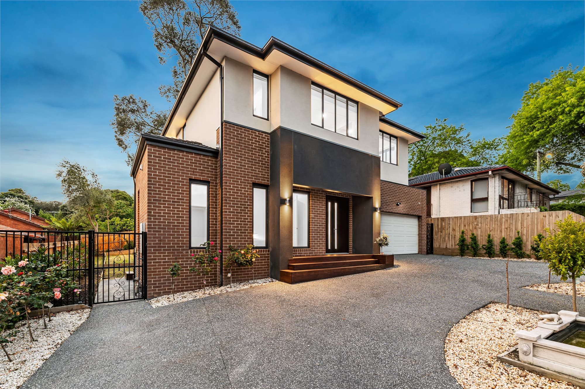 383 Middleborough Road, Box Hill - Thumbnail 2