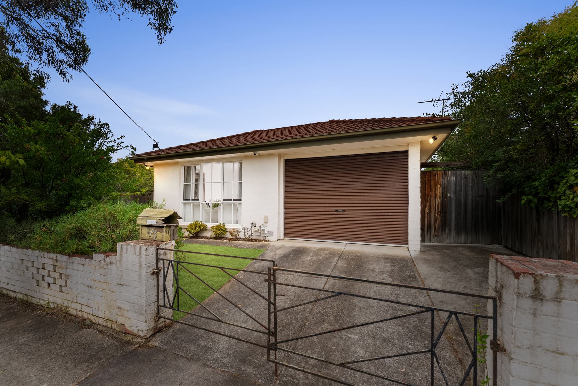 2/3 Simmons Street, Box Hill North - Thumbnail 2