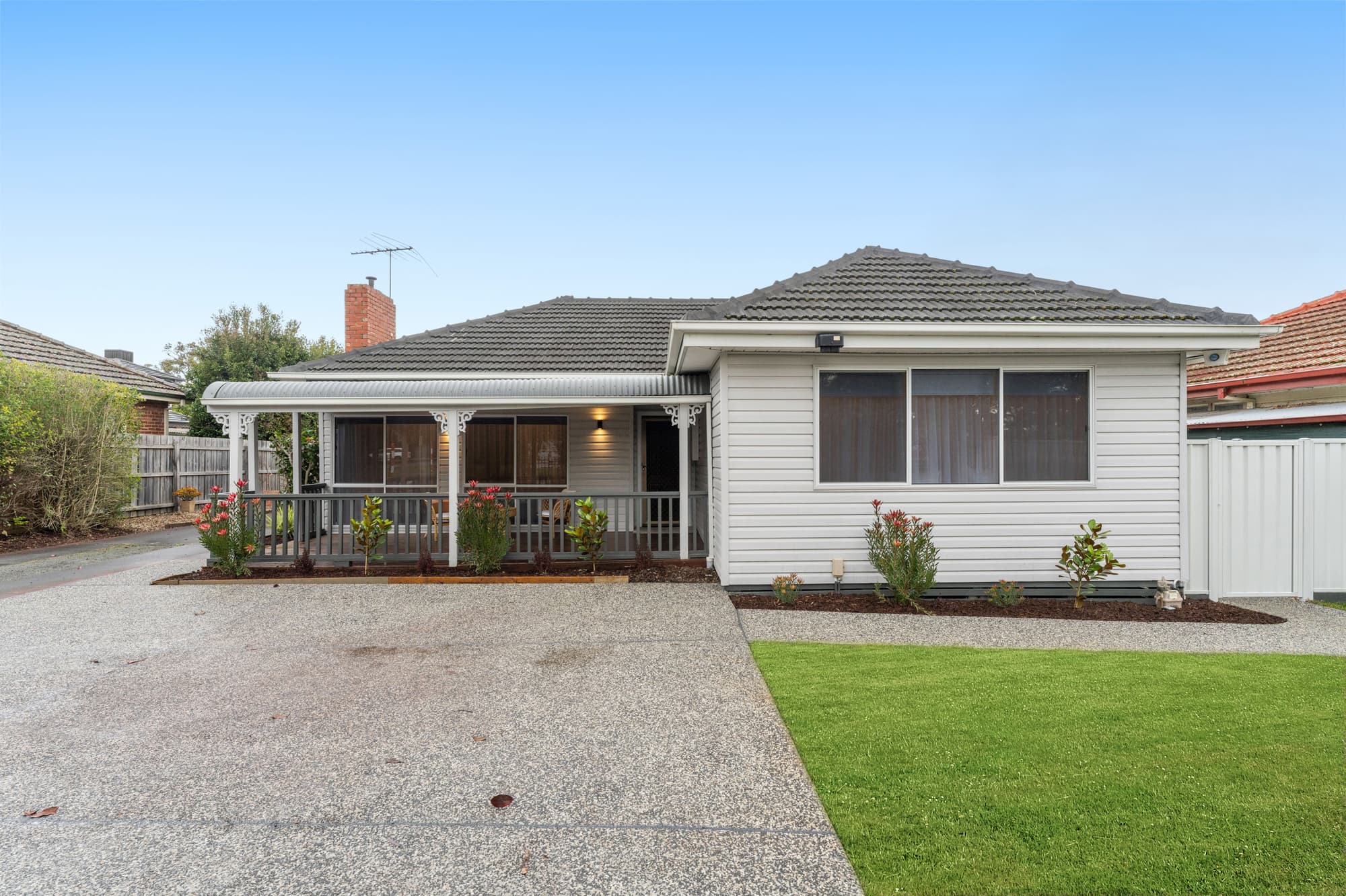 1/702 Whitehorse Road, Mitcham - Image 1