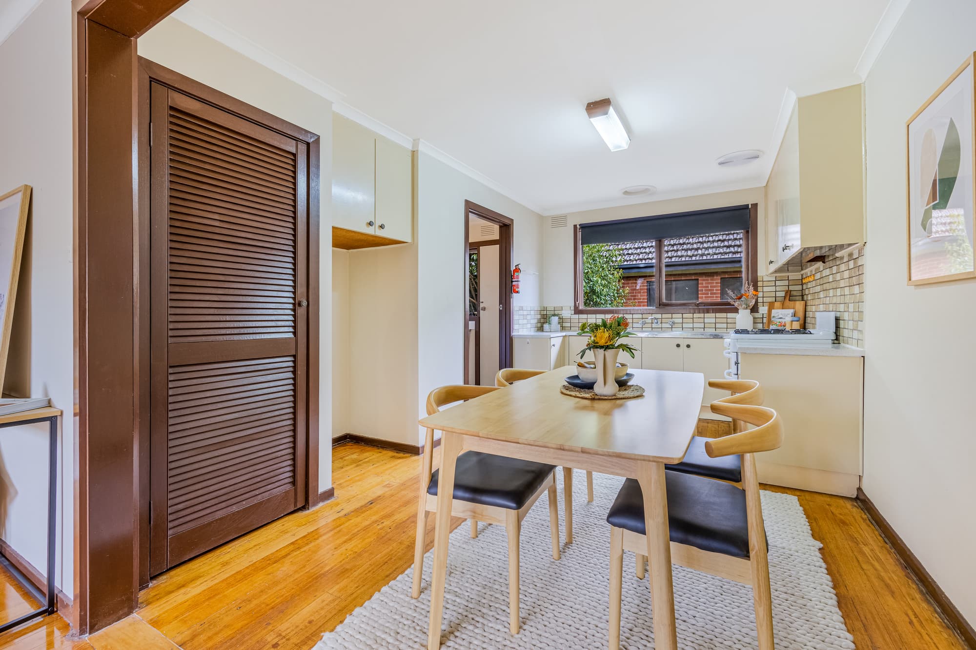 4/2 Simpsons Road, Box Hill - Thumbnail 3