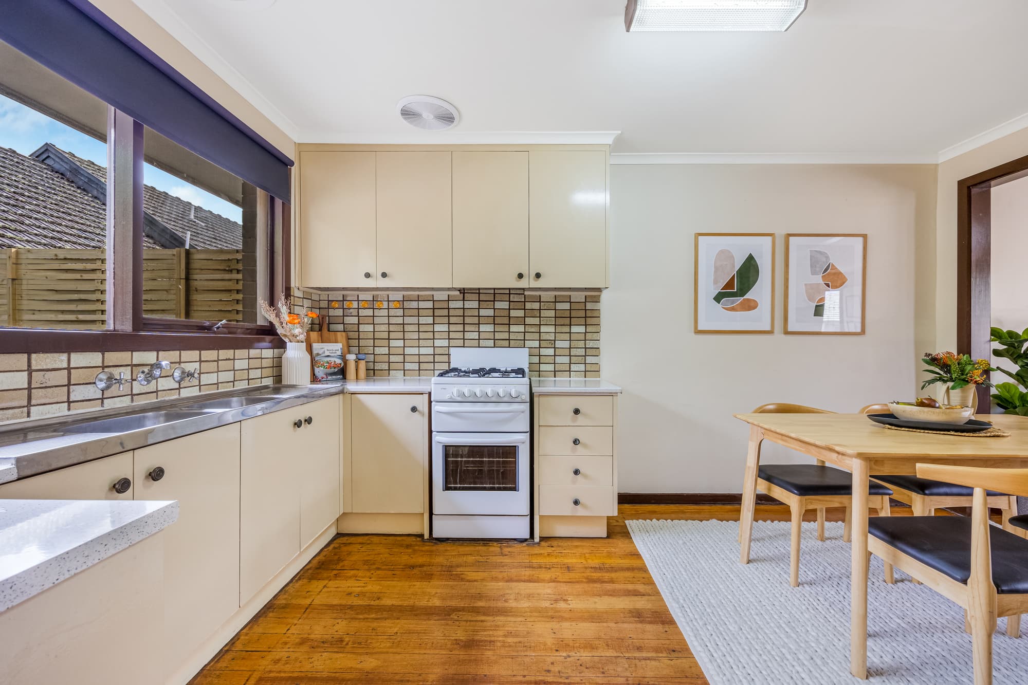 4/2 Simpsons Road, Box Hill - Thumbnail 4