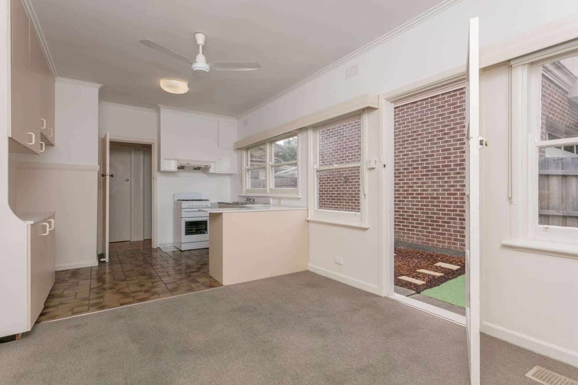 15 Davey Street, Box Hill - Thumbnail 3