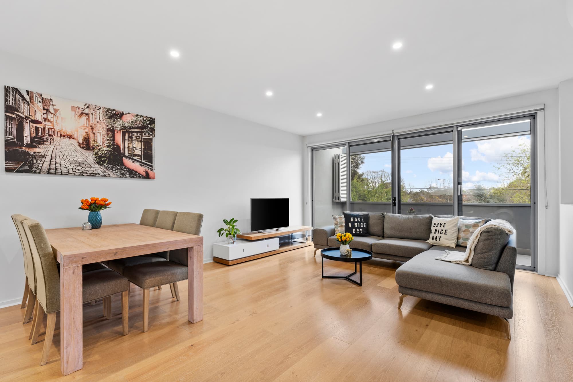 63A Surrey Road, Blackburn North - Thumbnail 2