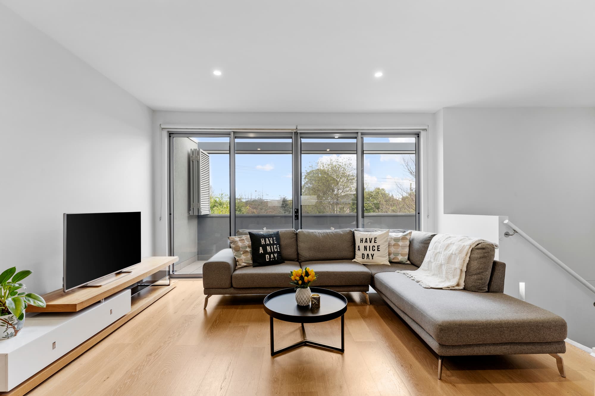 63A Surrey Road, Blackburn North - Thumbnail 3