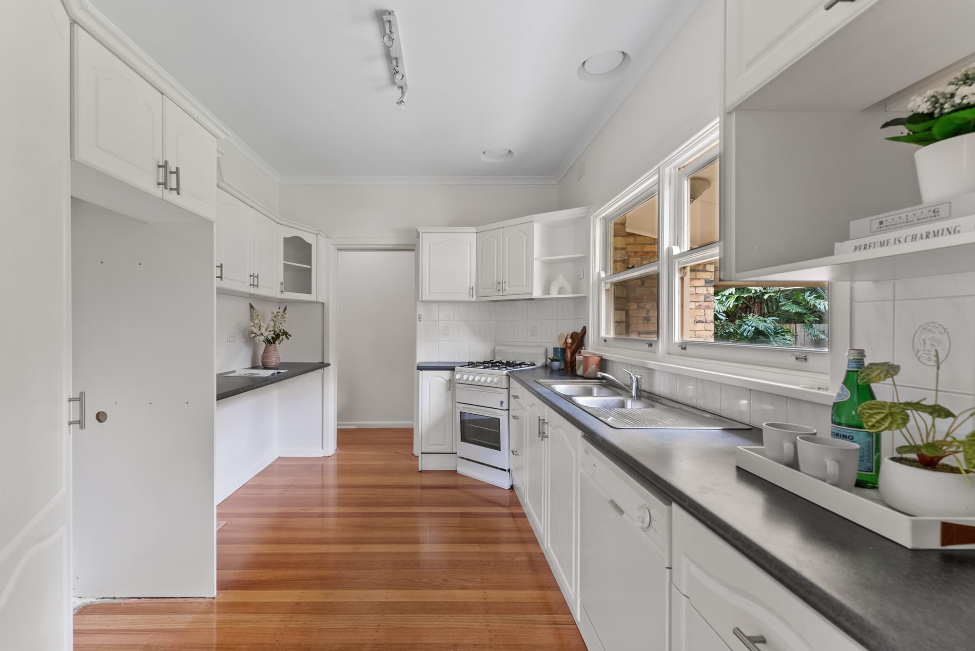 27 Gunyah Road, Blackburn North - Thumbnail 7
