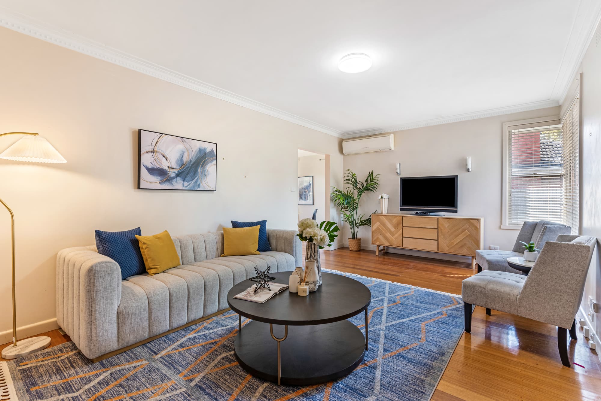 8 Barter Crescent, Forest Hill - Thumbnail 2