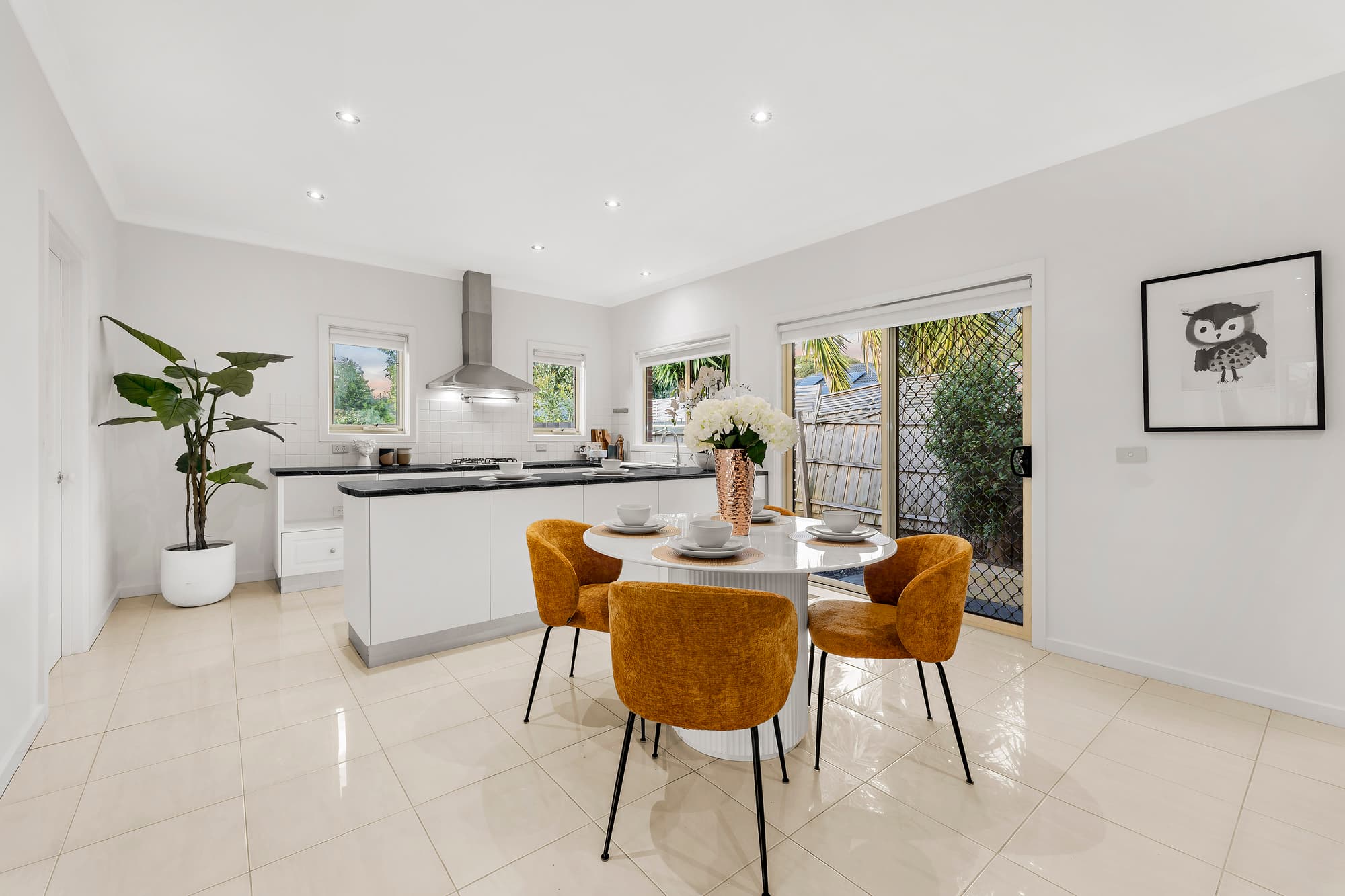 2/13 Harrow Street, Blackburn South - Thumbnail 4