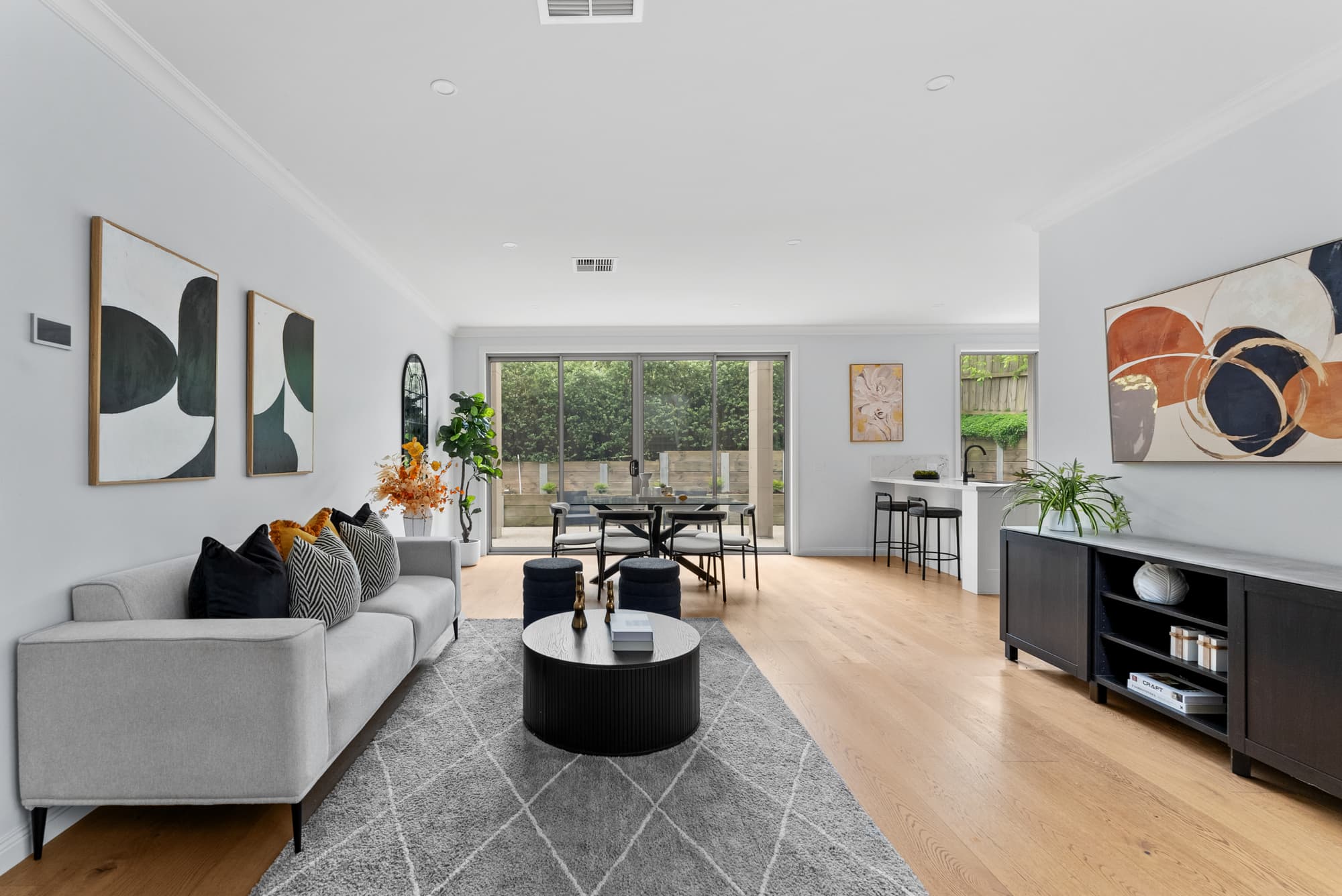 2/7 Halsey Street, Box Hill South - Thumbnail 2