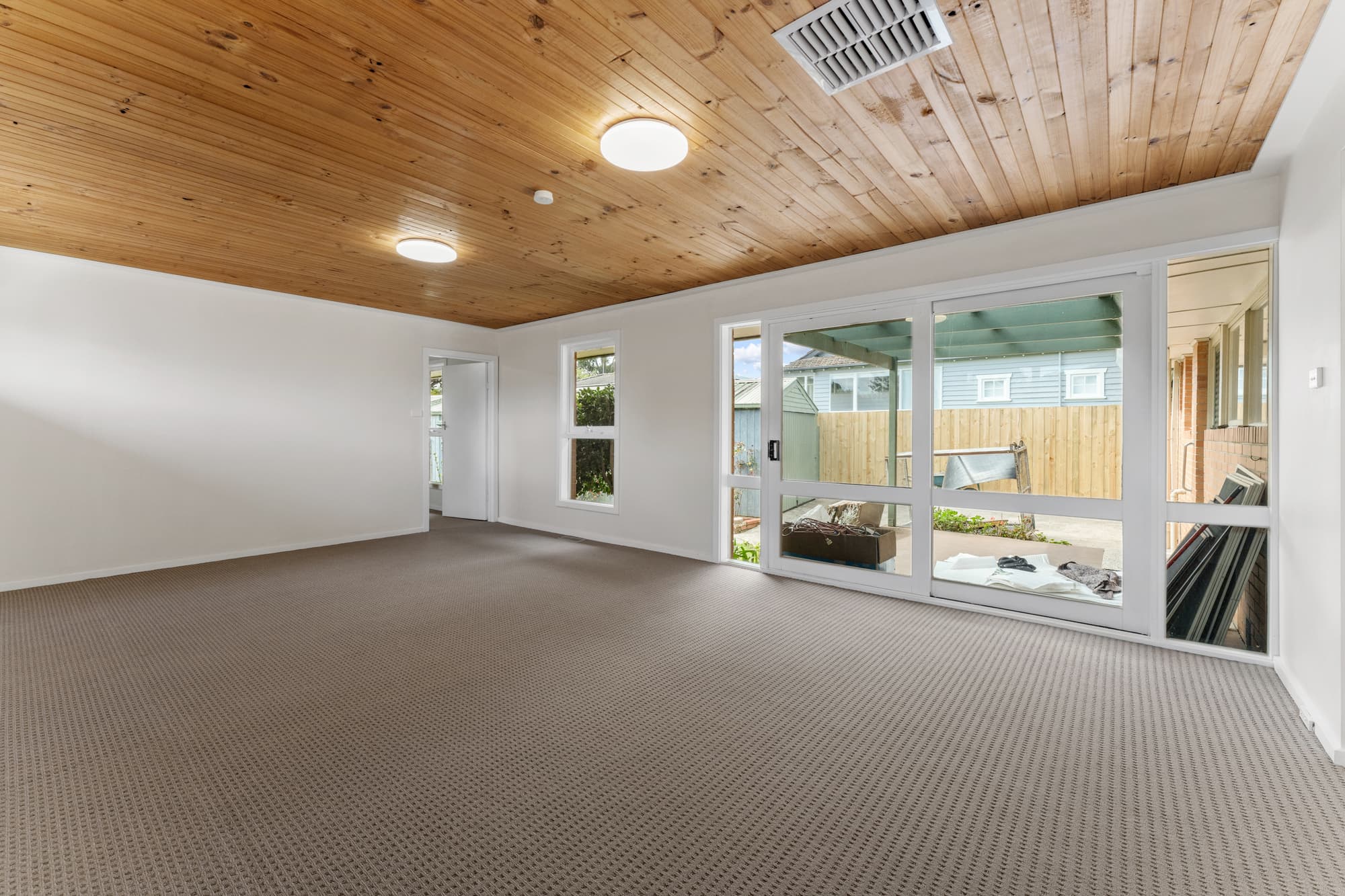 1 Cumberland Court, Forest Hill - Thumbnail 5