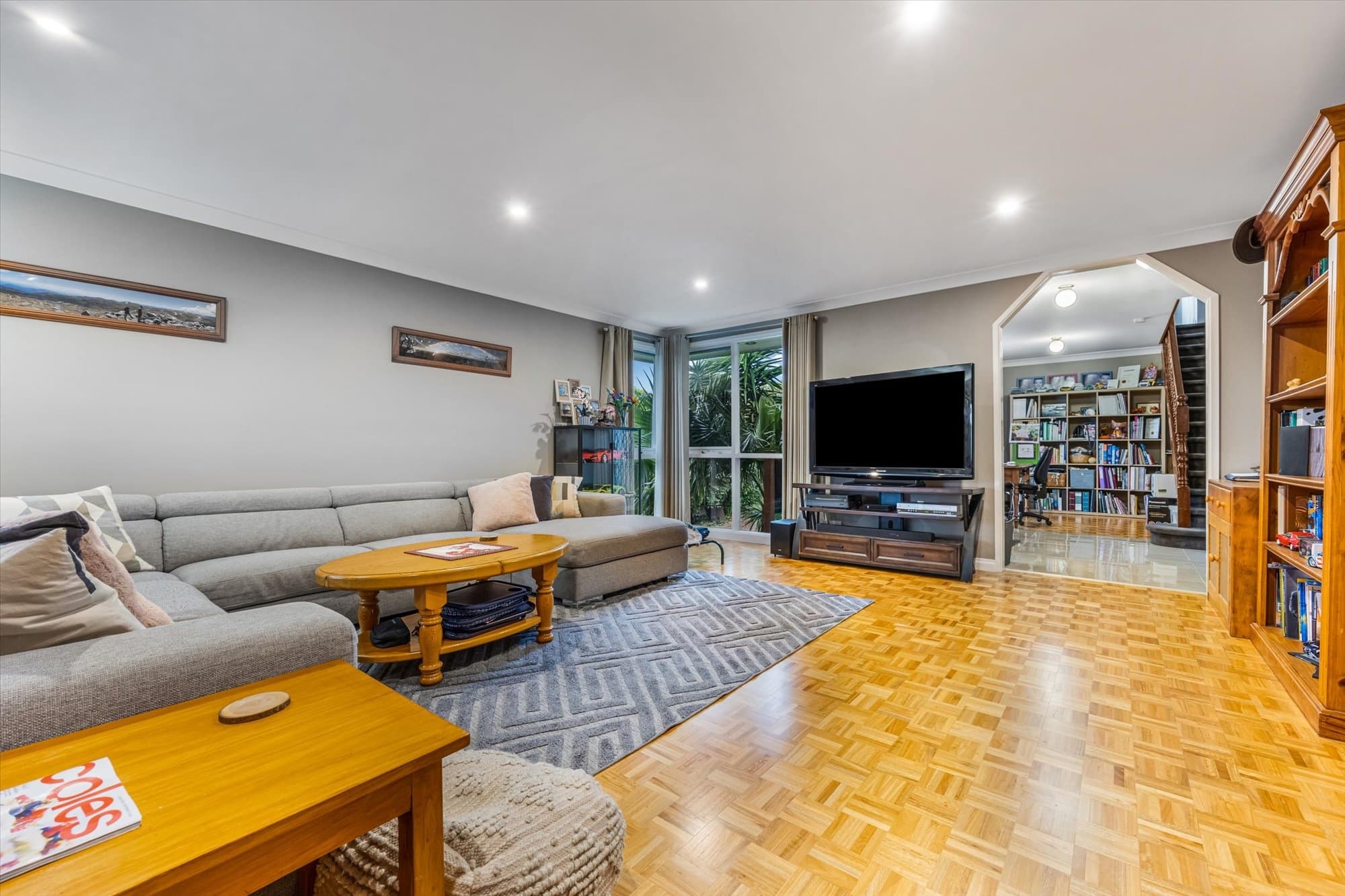 55 Mildura Crescent, Endeavour Hills - Thumbnail 3