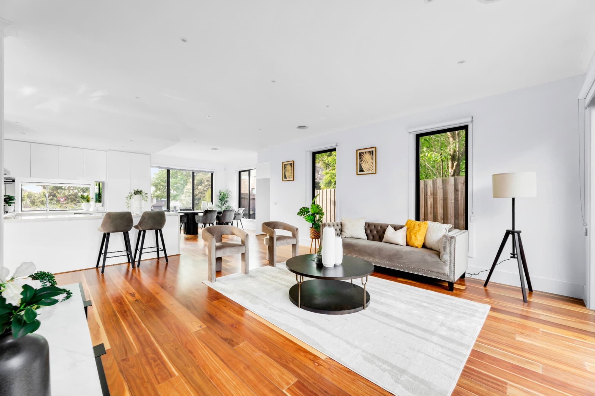 1/19 Grenfell Road, Mount Waverley - Thumbnail 4