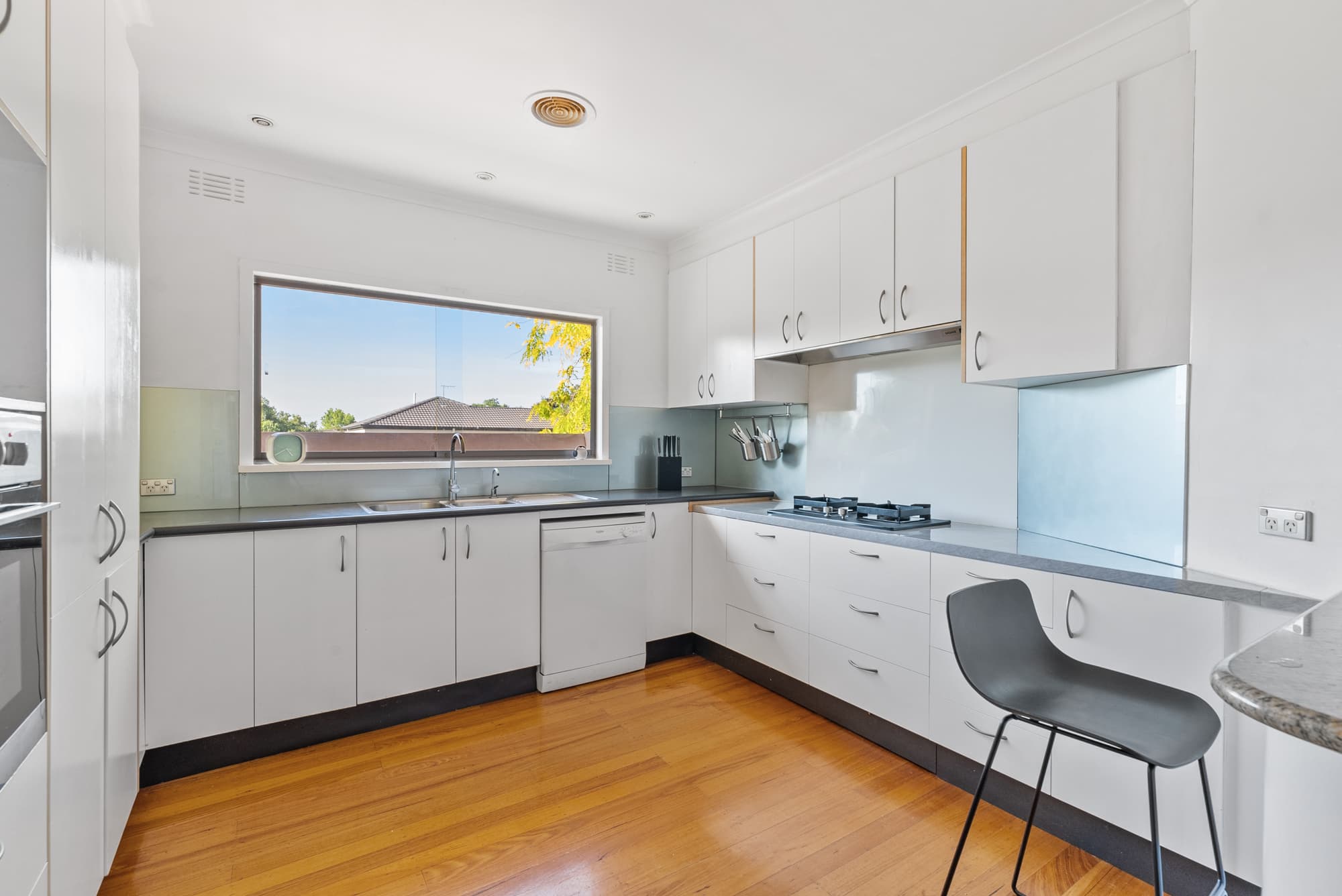 19 Manniche Avenue, Mont Albert North - Thumbnail 7
