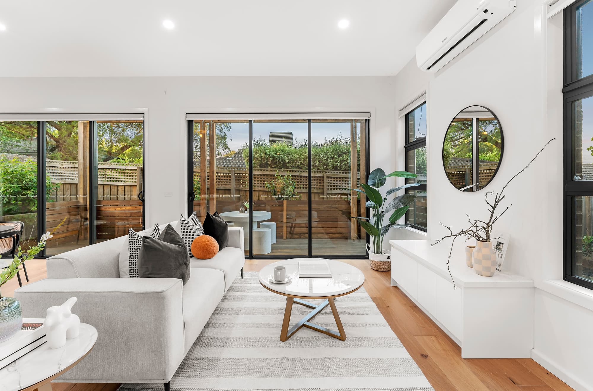 2/5 View Street, Surrey Hills - Thumbnail 4