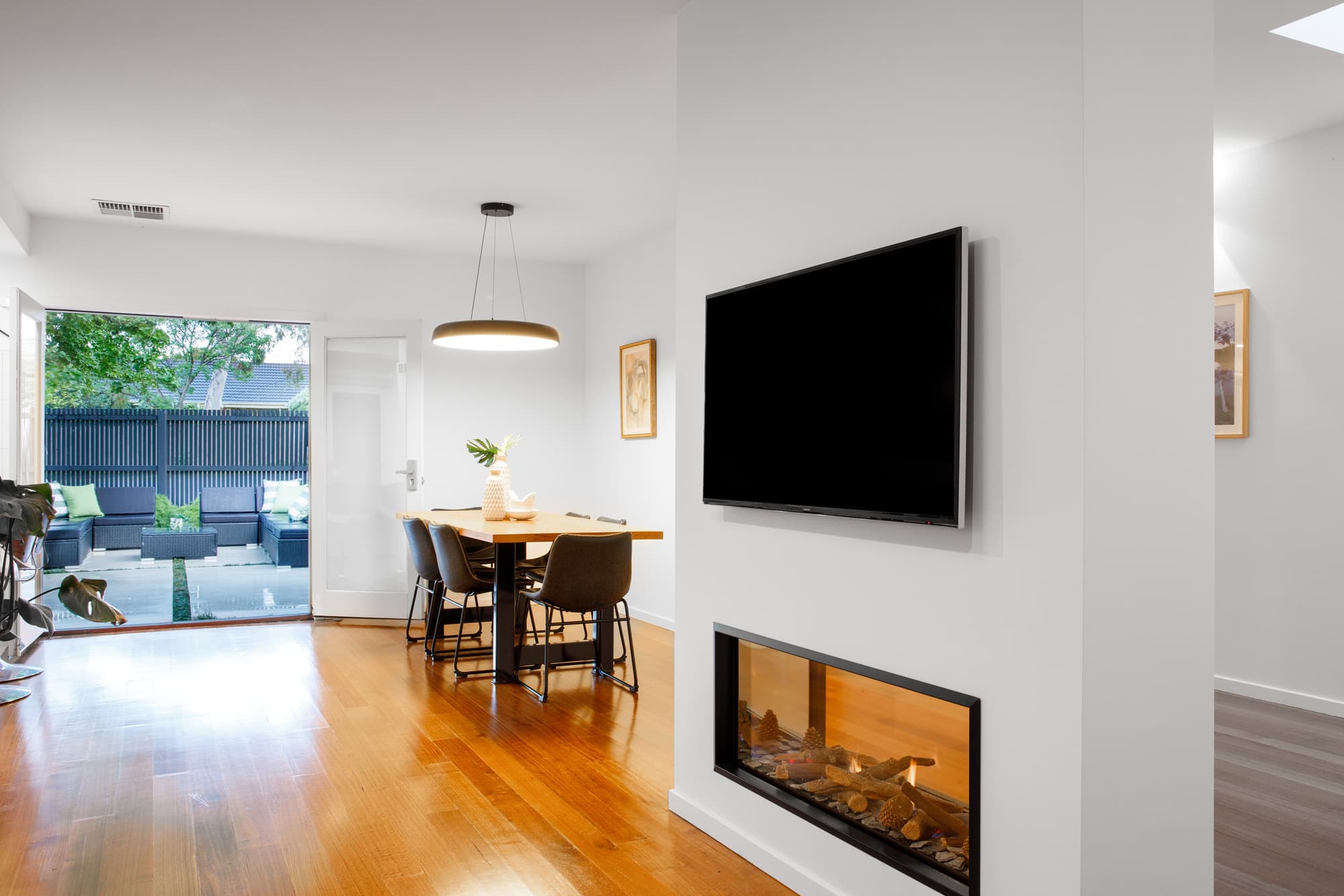 7 Cedar Court, Forest Hill - Thumbnail 3