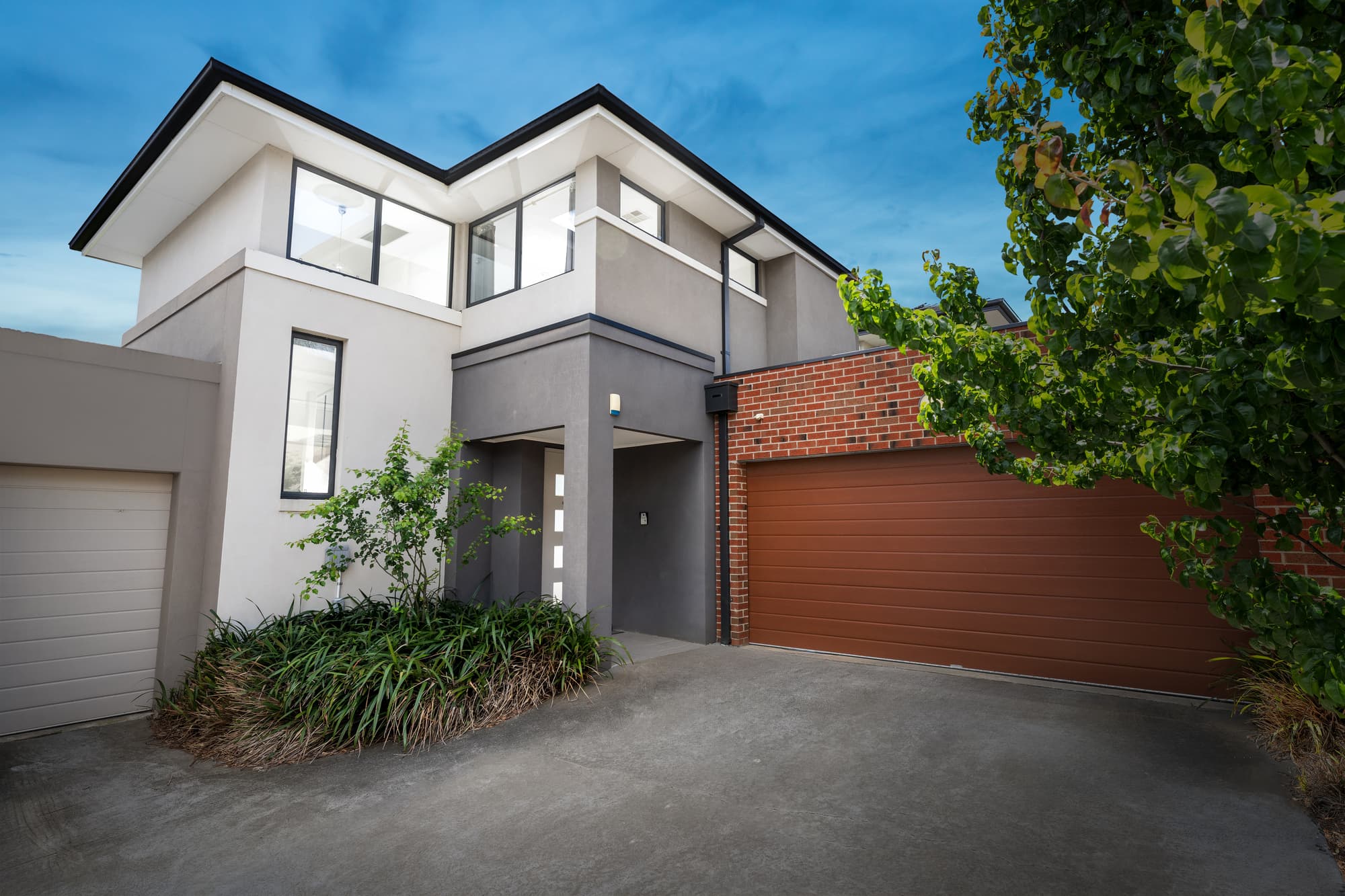 4/4 Barkly Street, Box Hill - Image 1
