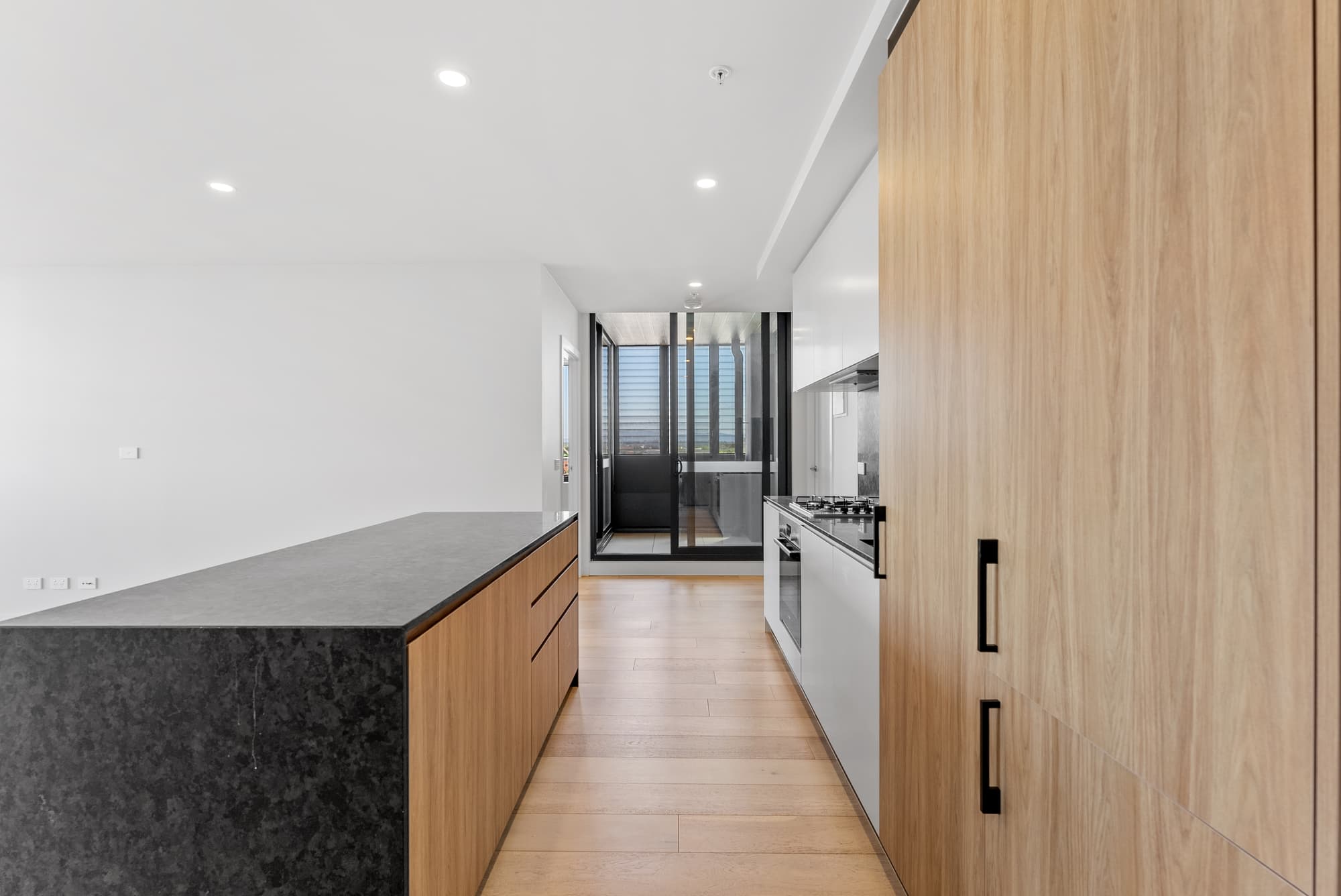 803/999 Whitehorse Road, Box Hill - Thumbnail 4