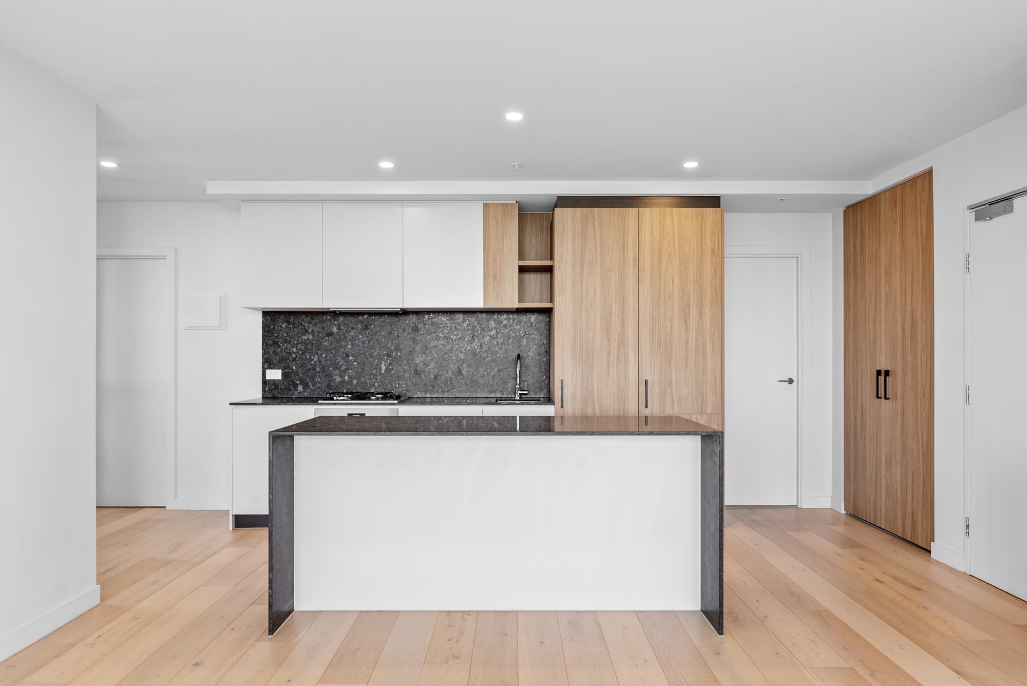 803/999 Whitehorse Road, Box Hill - Thumbnail 3