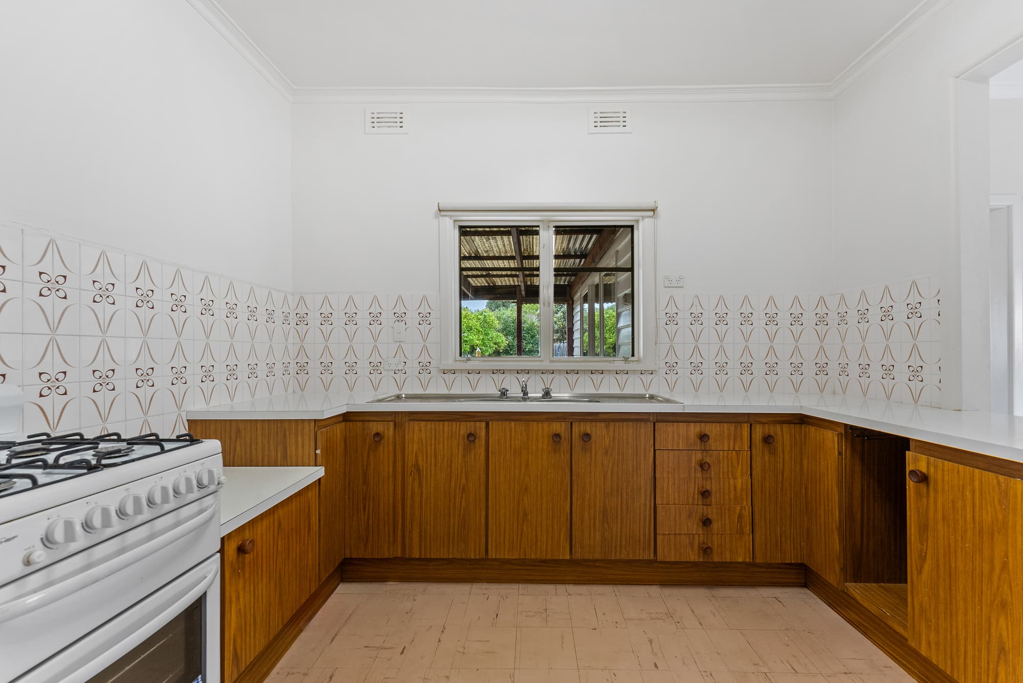 8 Saxton Street, Box Hill North - Thumbnail 7