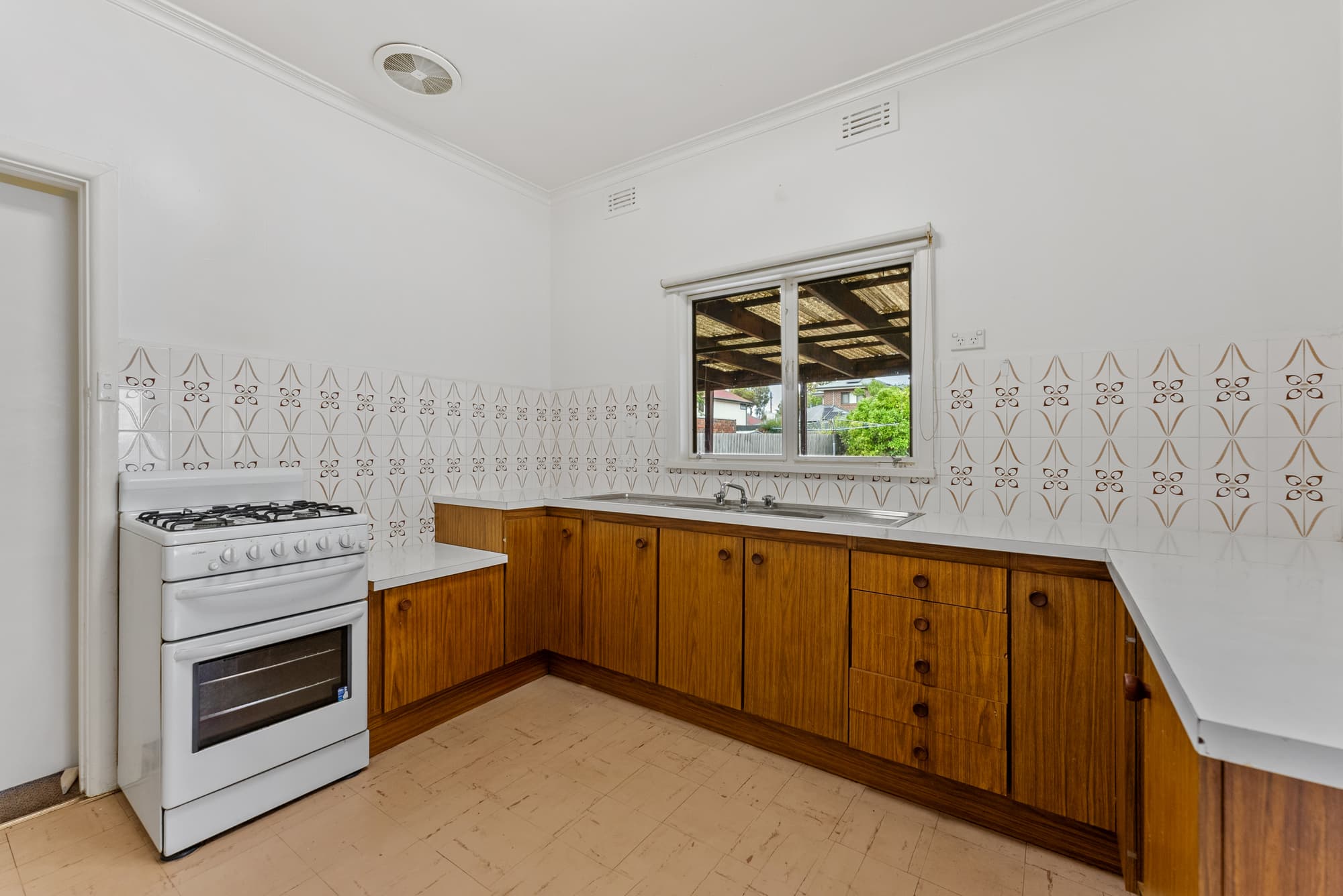 8 Saxton Street, Box Hill North - Thumbnail 6