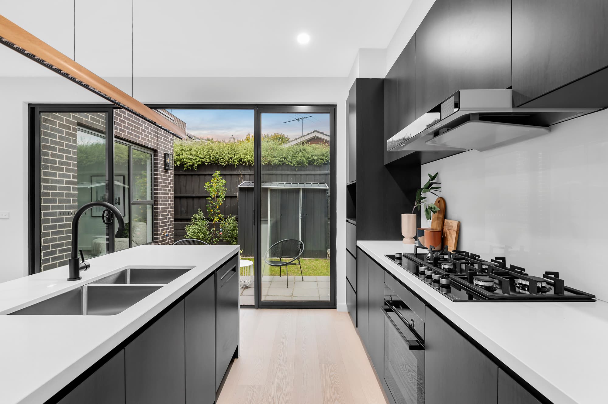 3/87-89 Santa Rosa Boulevard, Doncaster East - Thumbnail 6