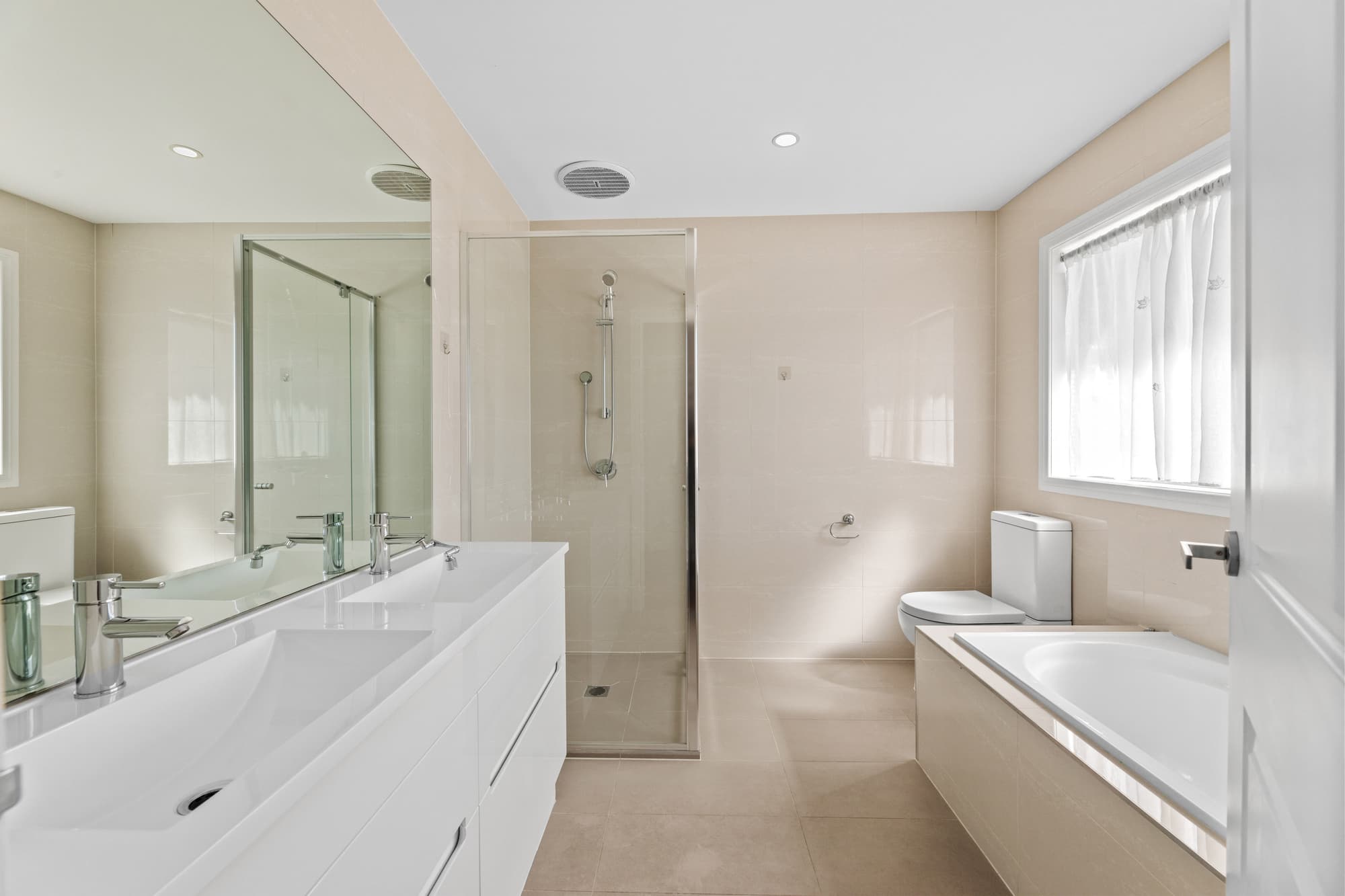 2/30 Winton Street, Burwood - Thumbnail 7