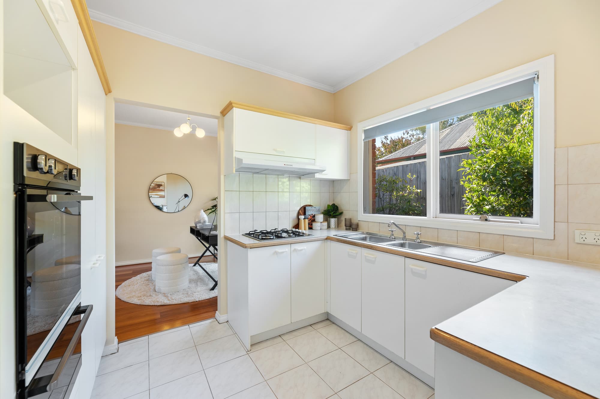 2/43 Combarton Street, Box Hill - Thumbnail 7