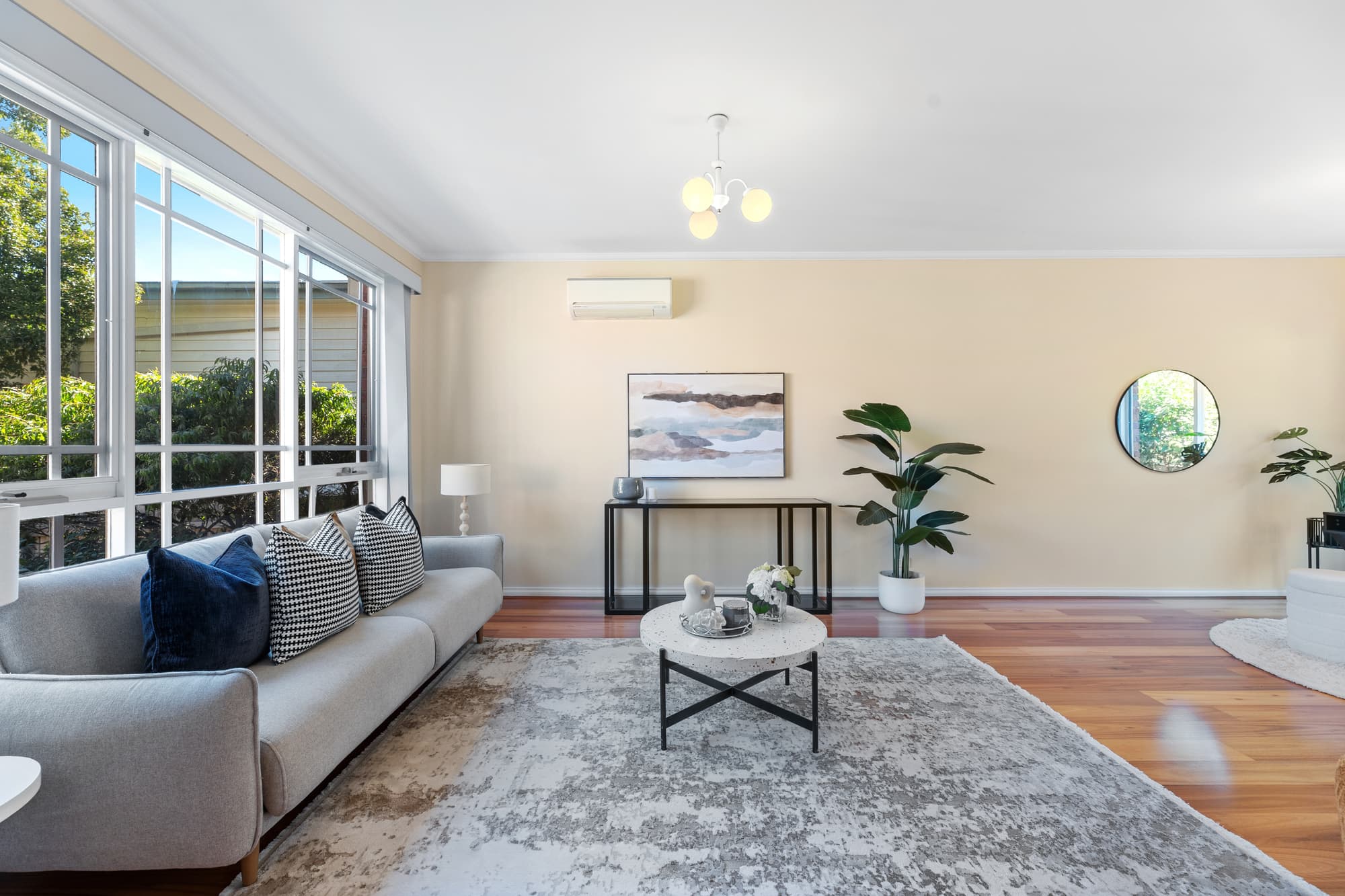 2/43 Combarton Street, Box Hill - Thumbnail 3