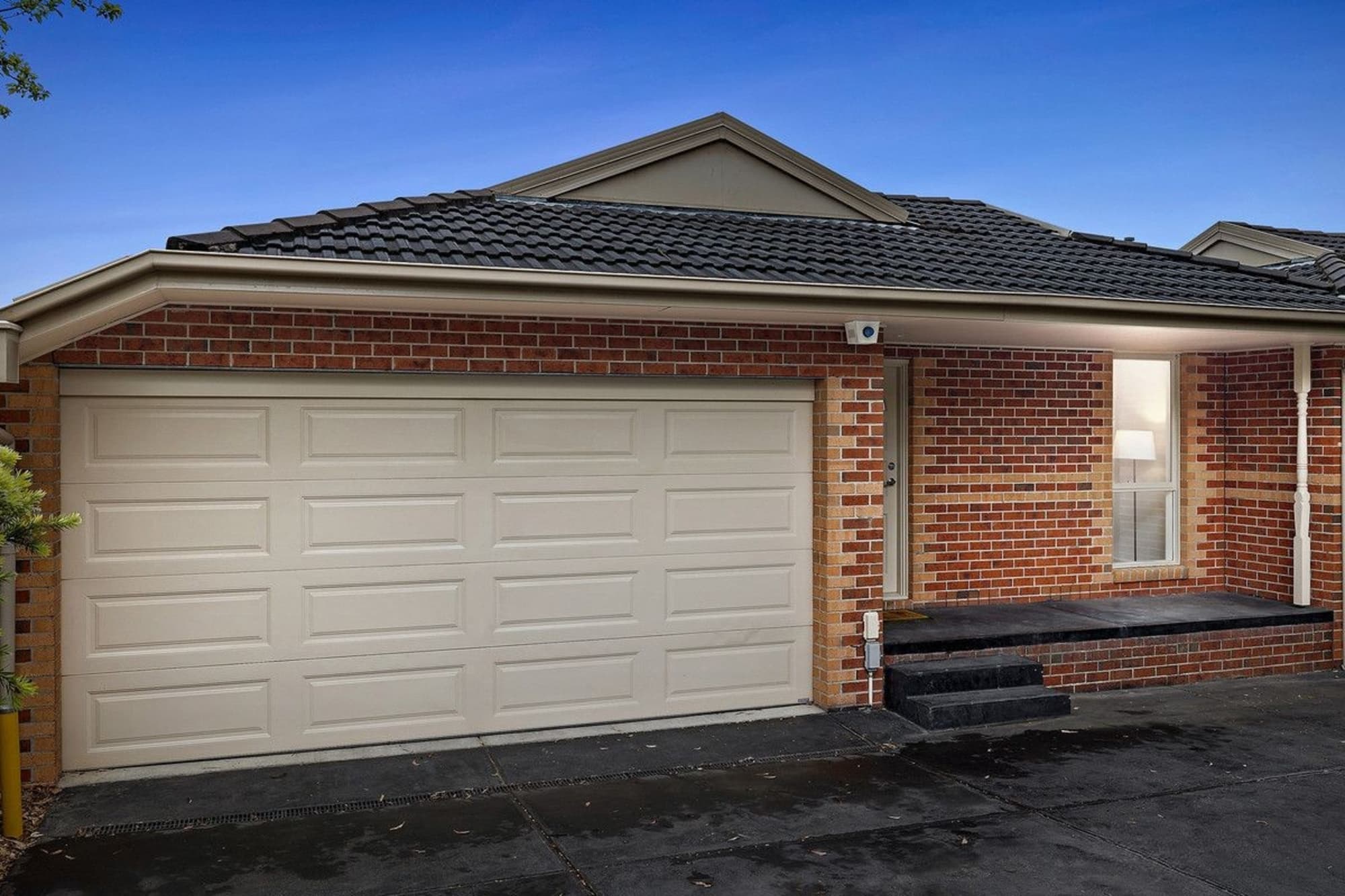 2/485 Elgar Road, Mont Albert - Thumbnail 2