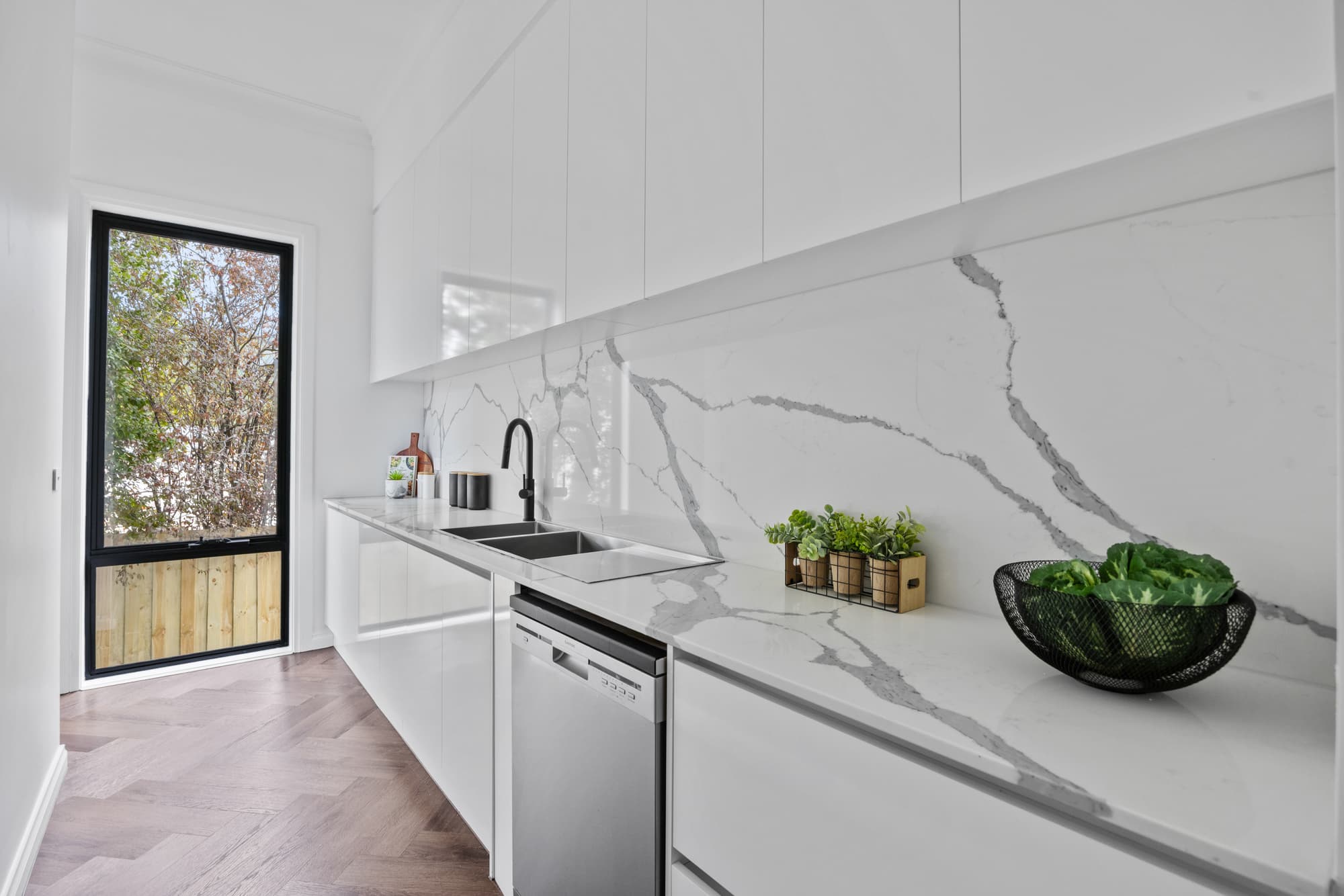 8 Ellen Court, Burwood - Thumbnail 8