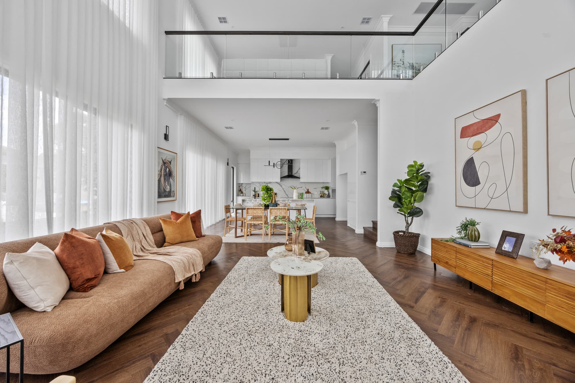 8 Ellen Court, Burwood - Thumbnail 4