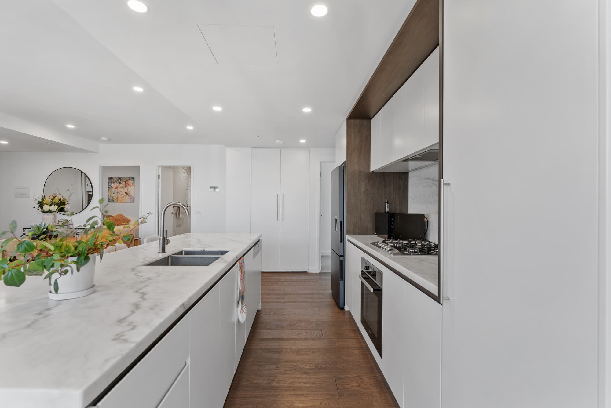 2810/828 Whitehorse Road, Box Hill - Thumbnail 5