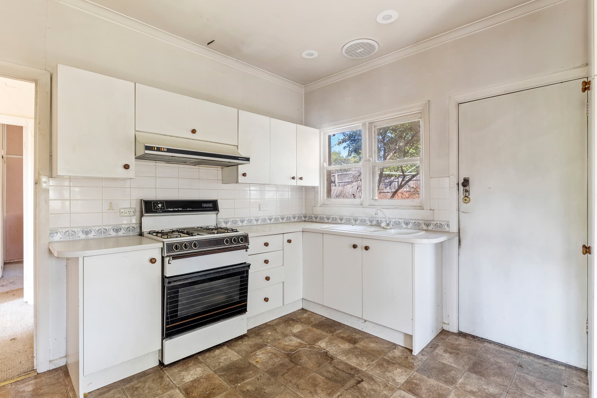 14 Valda Avenue, Mont Albert North - Thumbnail 7
