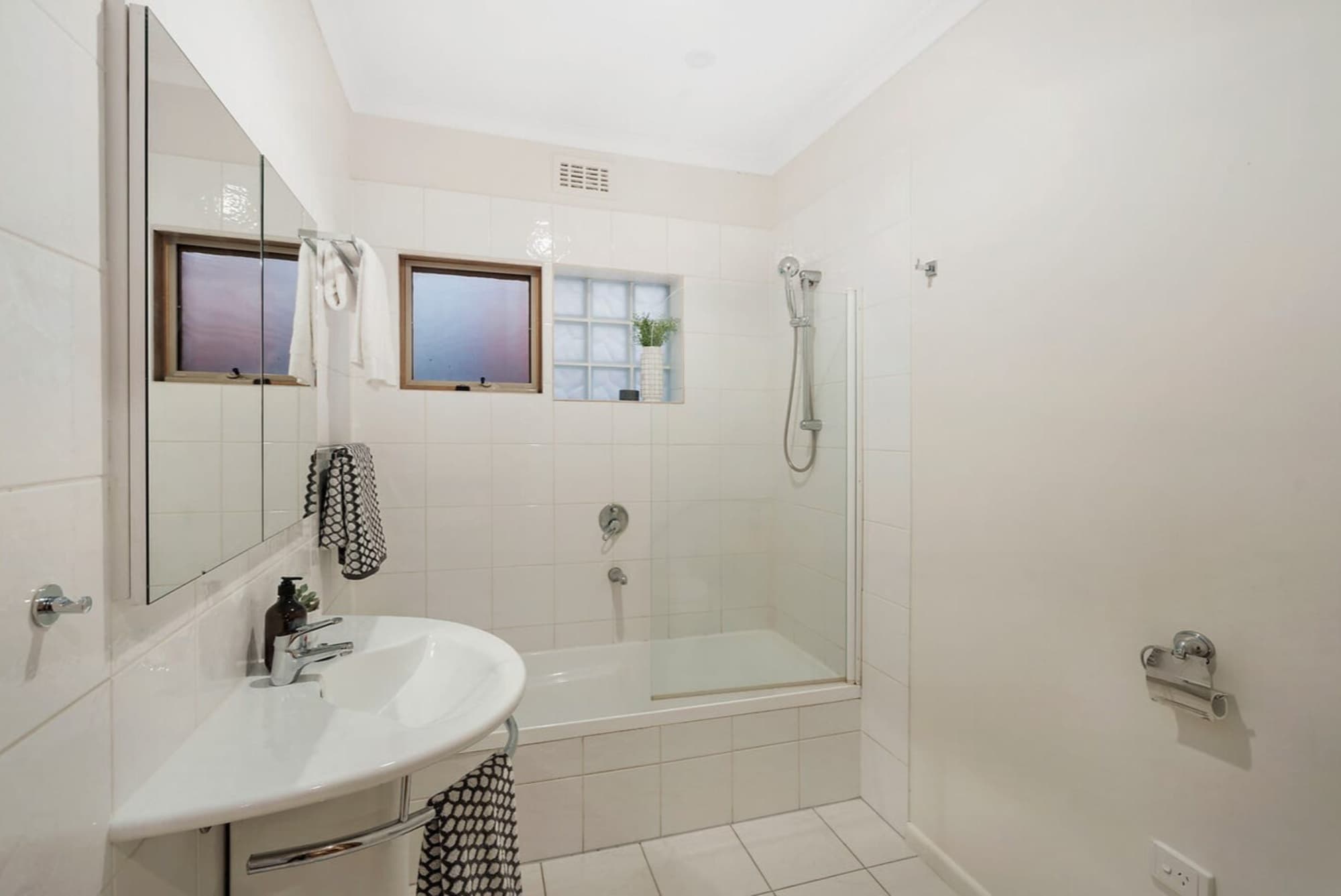 16 Pakenham Street, Blackburn - Thumbnail 8
