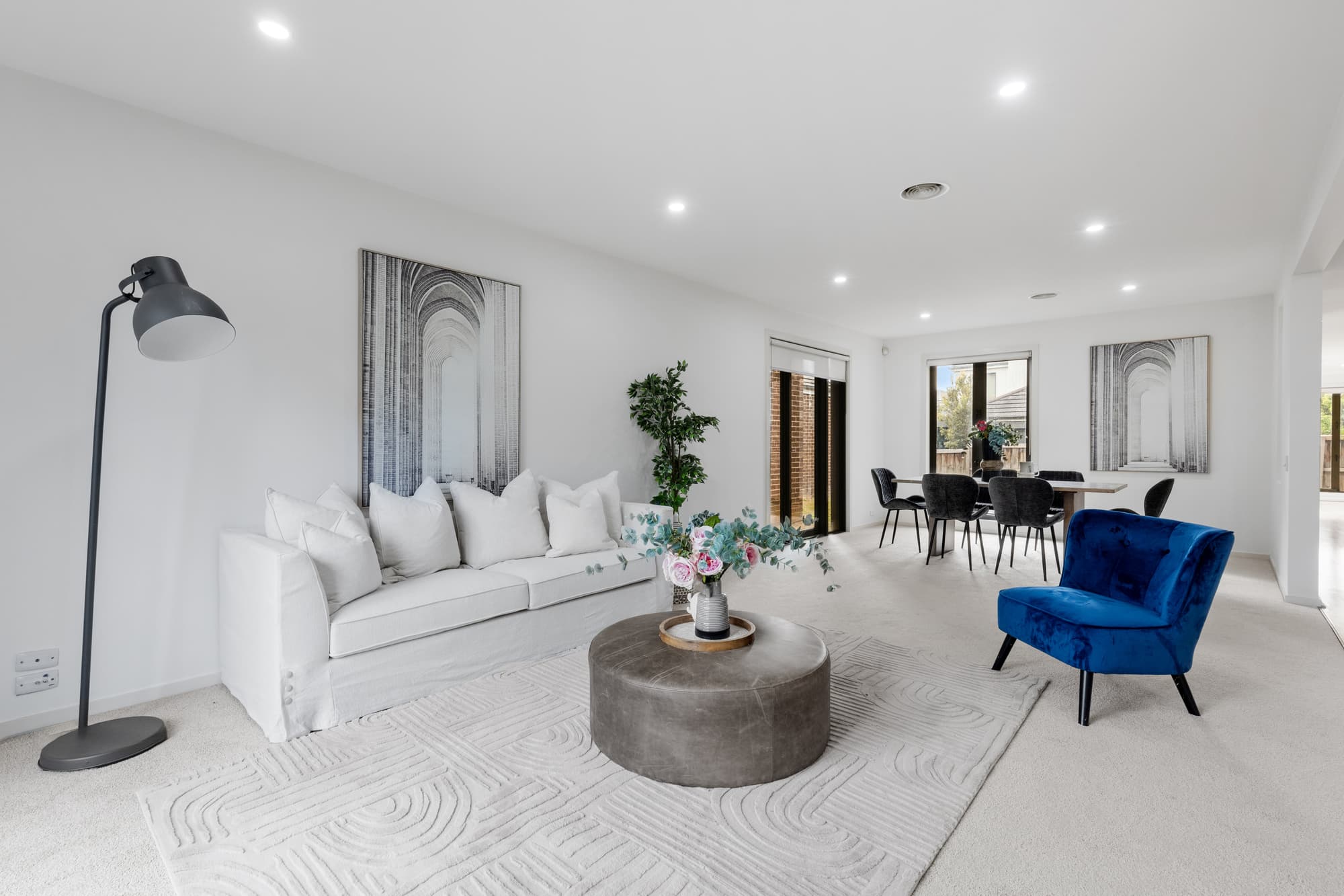 2 Bentham Court, Burwood - Thumbnail 2