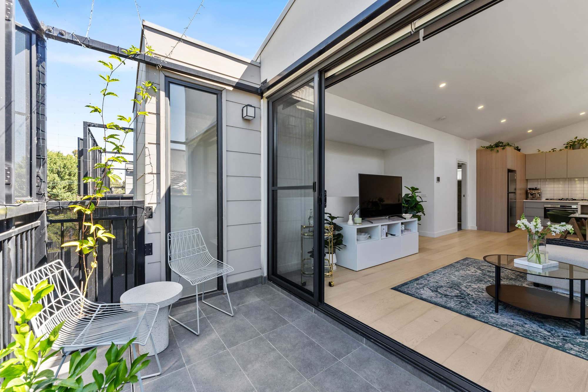 4/53 Elgar Road, Burwood - Thumbnail 3