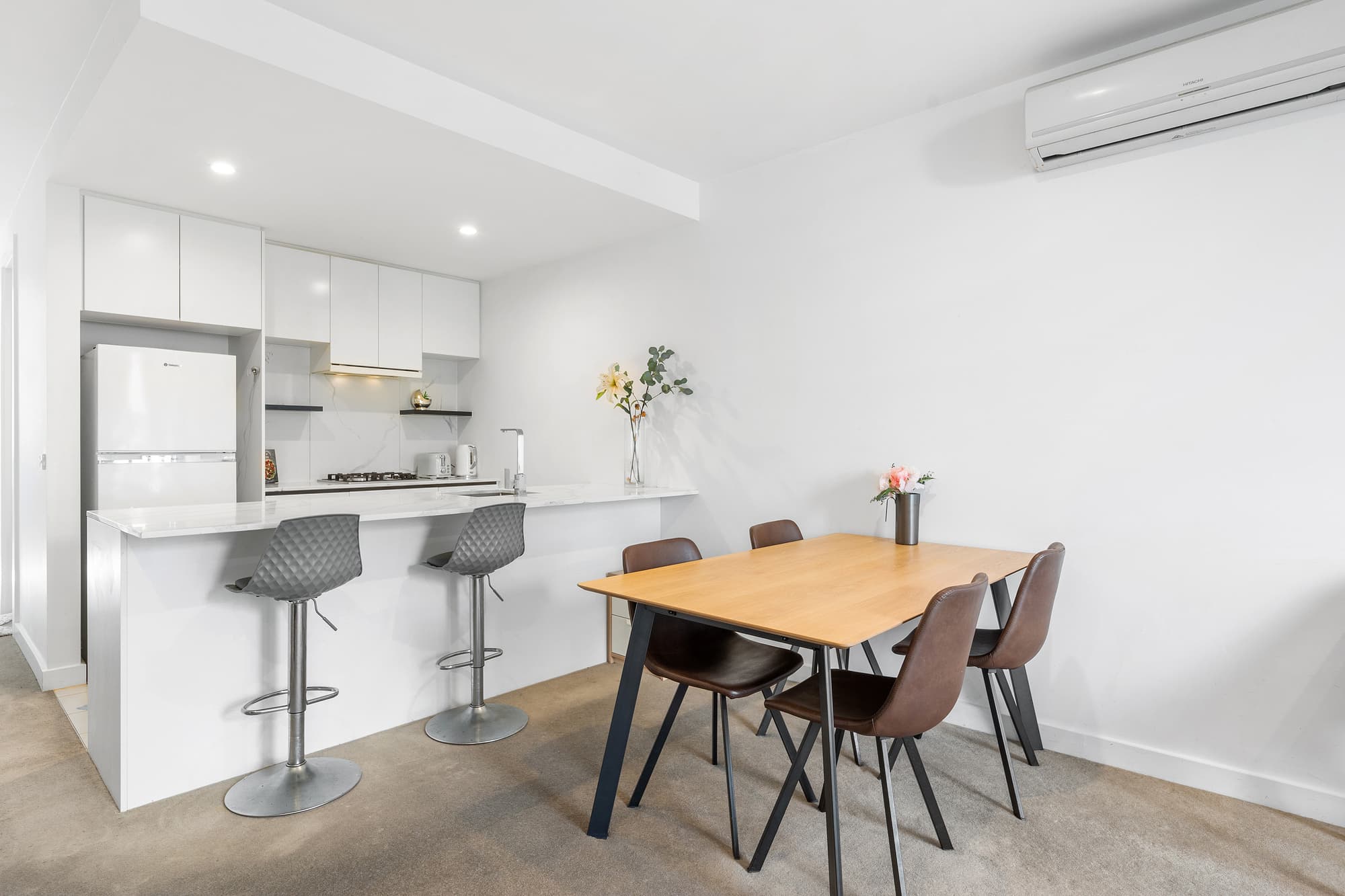 2/7 Renver Road, Clayton - Thumbnail 4
