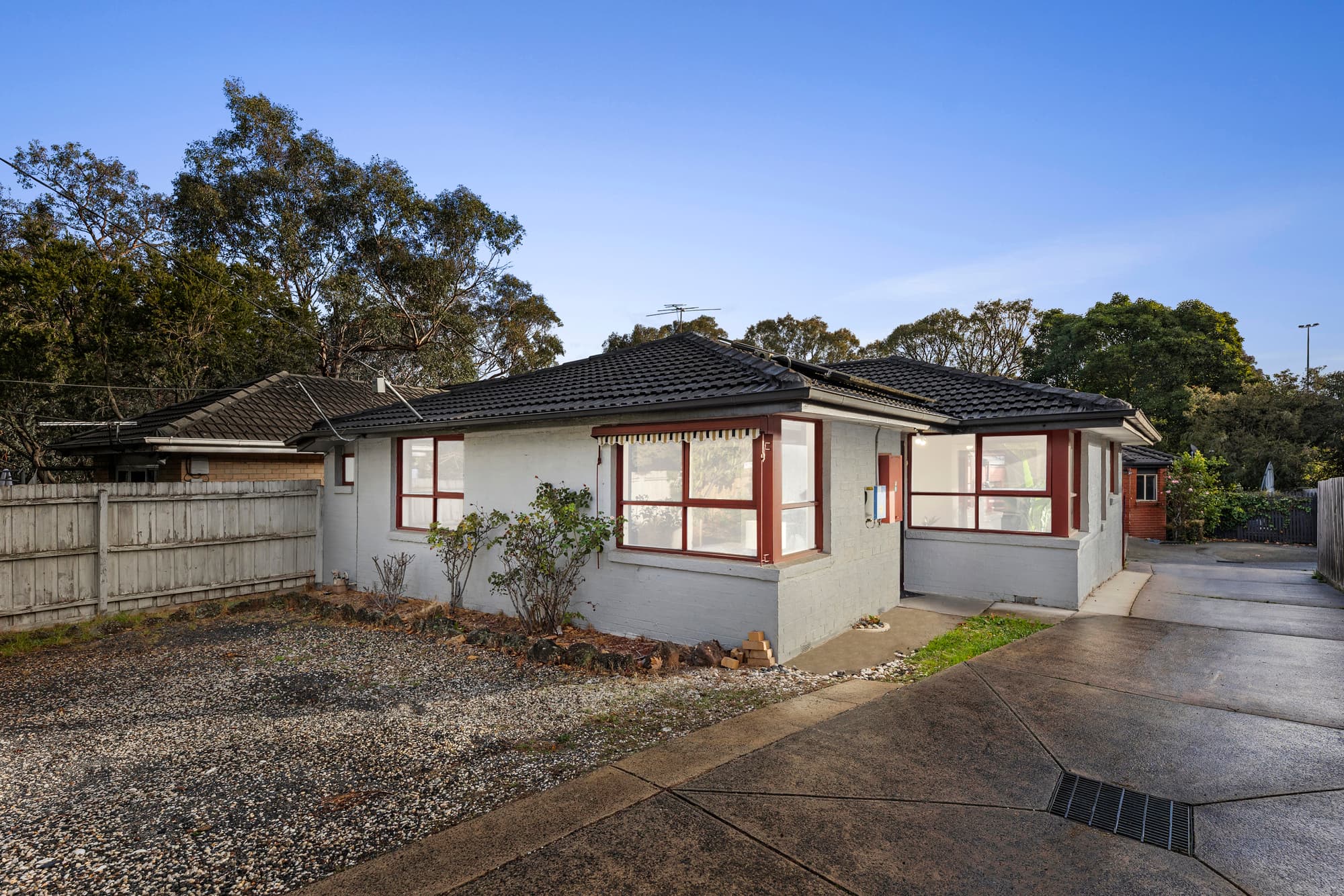 1/110A Heatherdale Road, Mitcham - Image 1