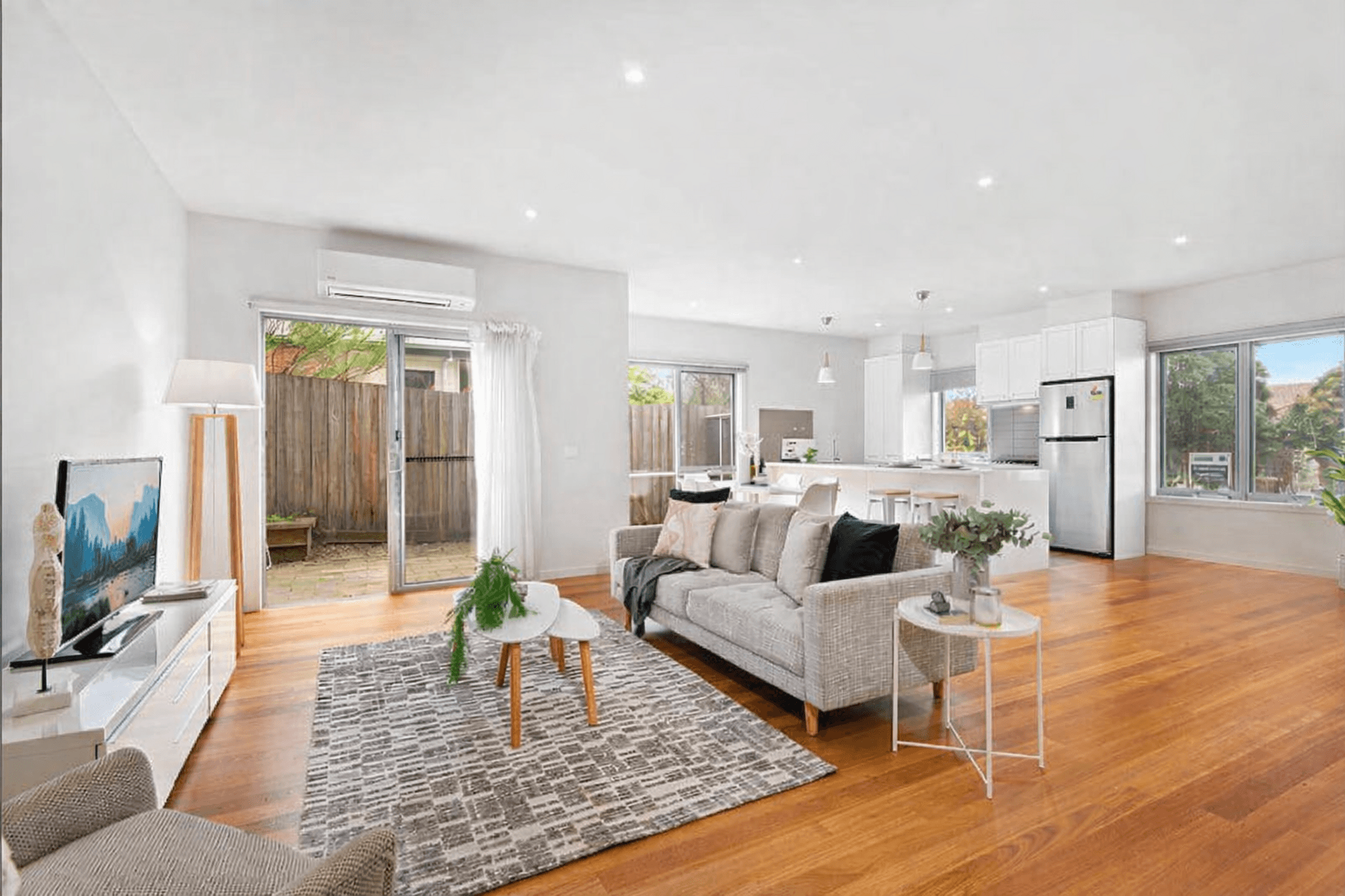 1/58 Birdwood Street, Box Hill South - Thumbnail 2